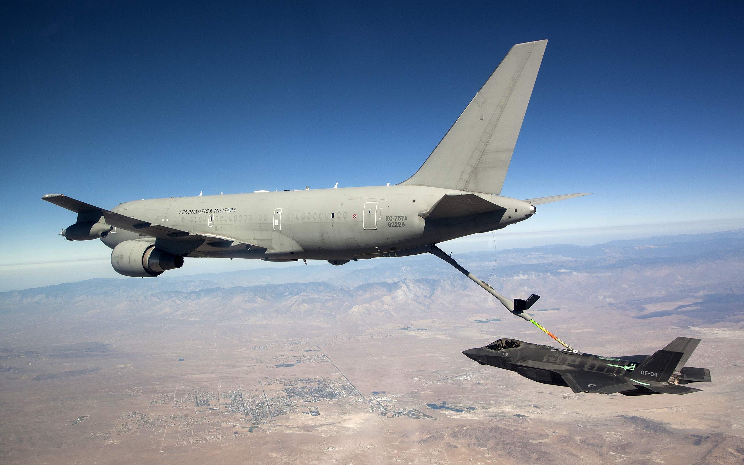General 2560x1600 Lockheed Martin F-35 Lightning II military aircraft aircraft jet fighter US Air Force mid-air refueling Italian Air Force vehicle military vehicle Boeing 767 American aircraft Boeing Lockheed Martin