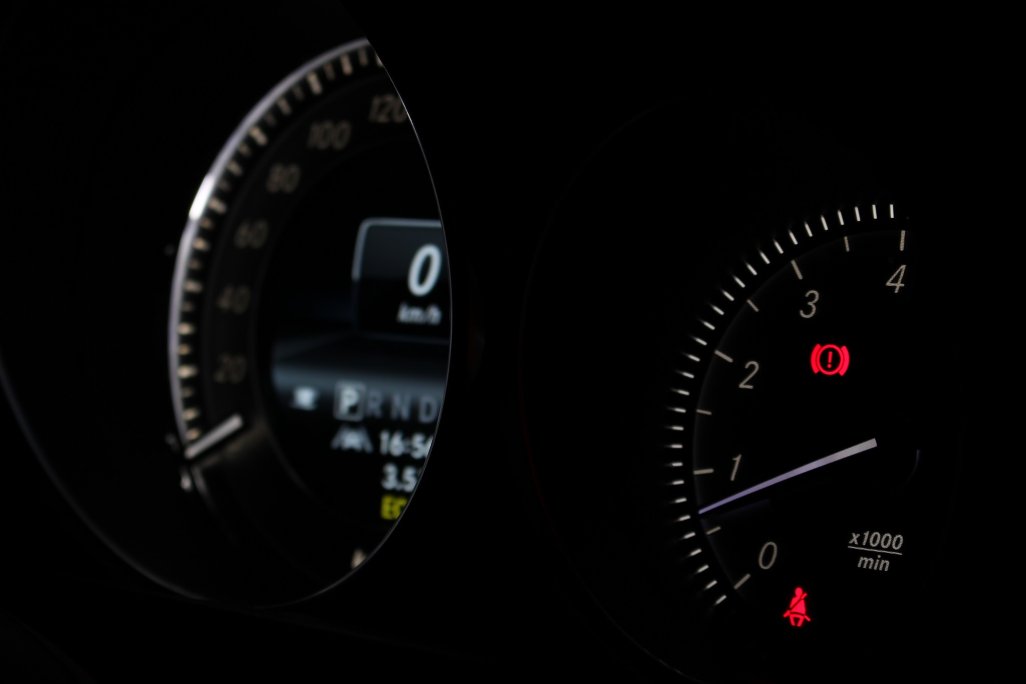 General 2048x1365 speedometer Mercedes-Benz numbers car vehicle car interior