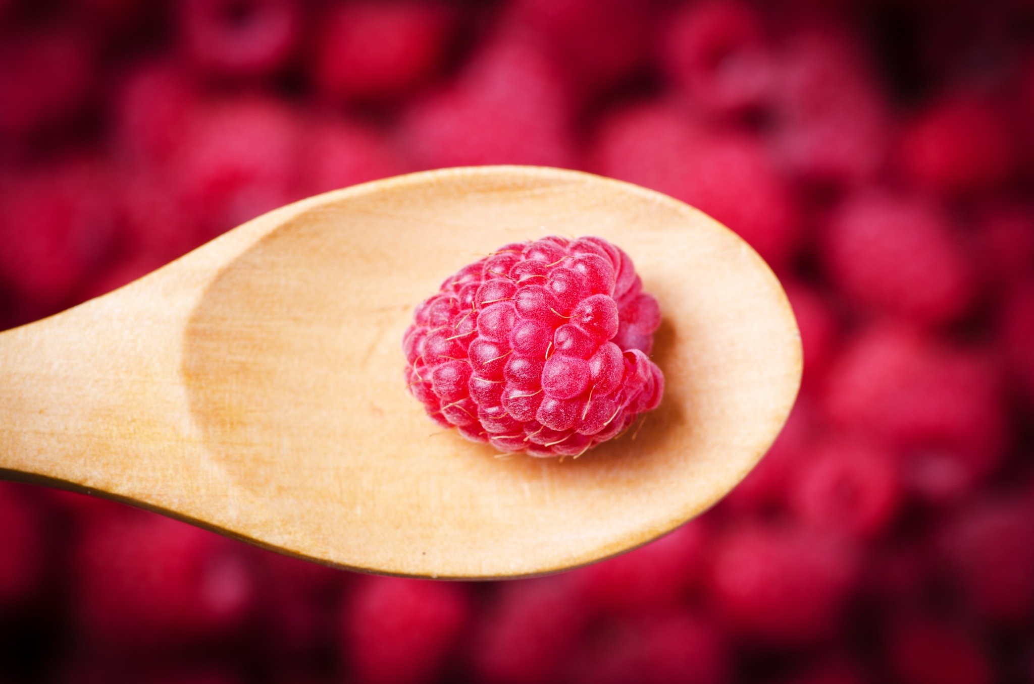 General 2048x1356 berries spoon food raspberries fruit red background