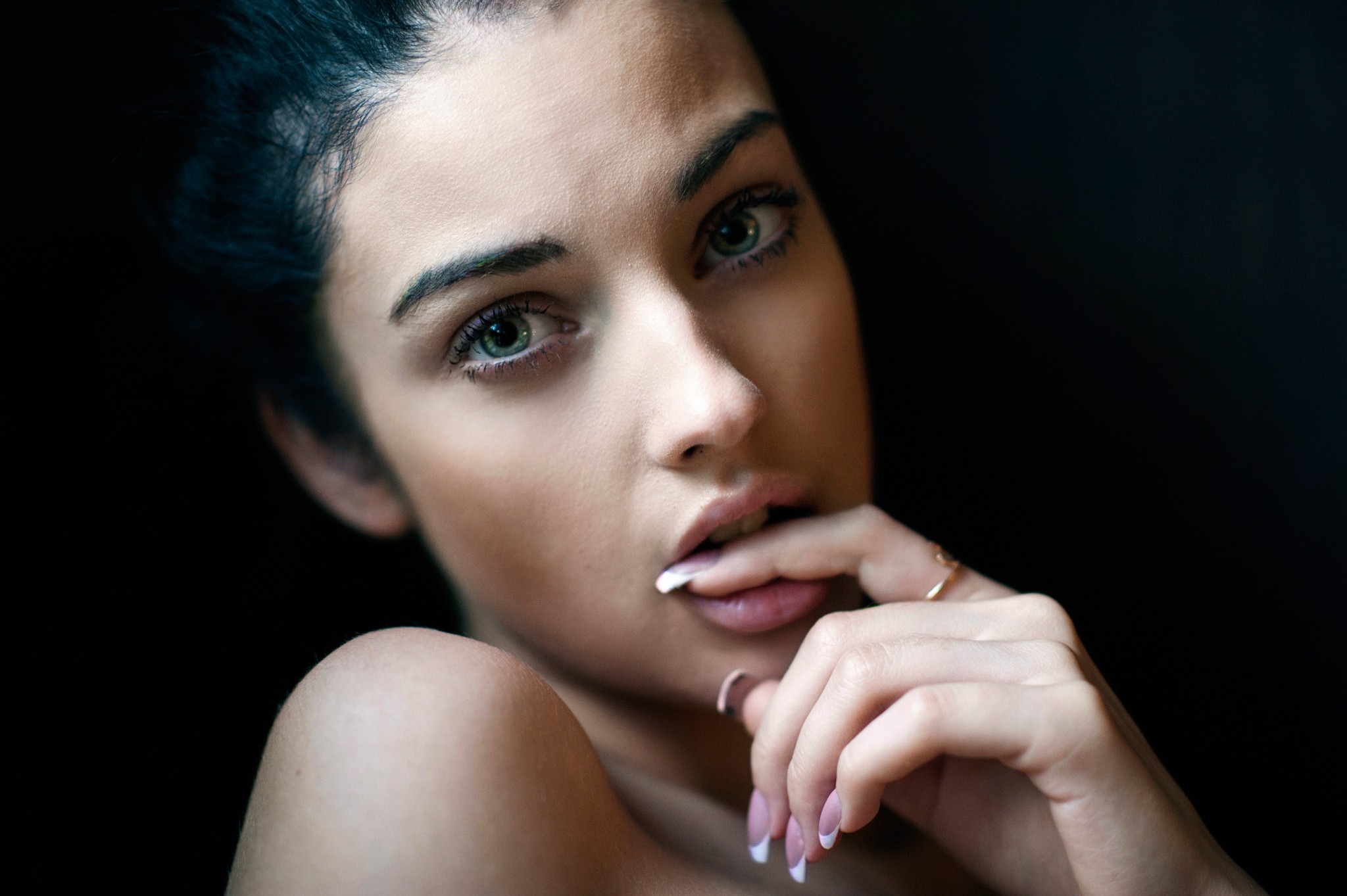 People 2048x1363 women face model Alla Berger closeup looking at viewer dark hair finger in mouth open mouth pink nails painted nails