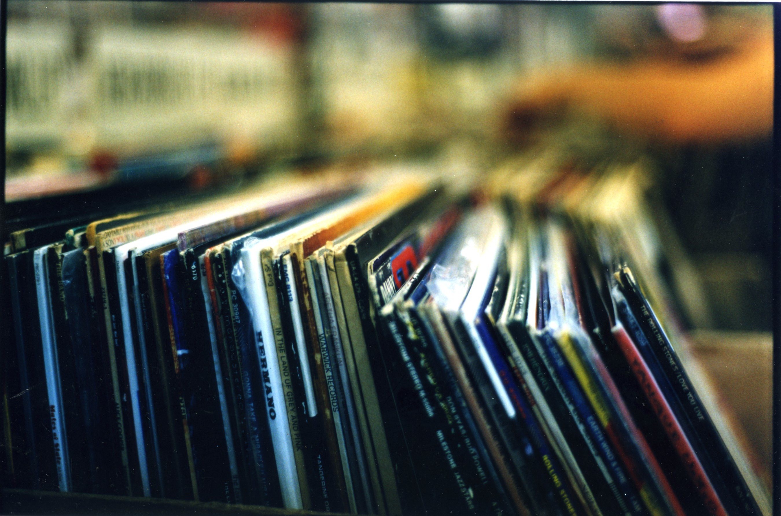 General 2700x1784 blurred stores albums vinyl music