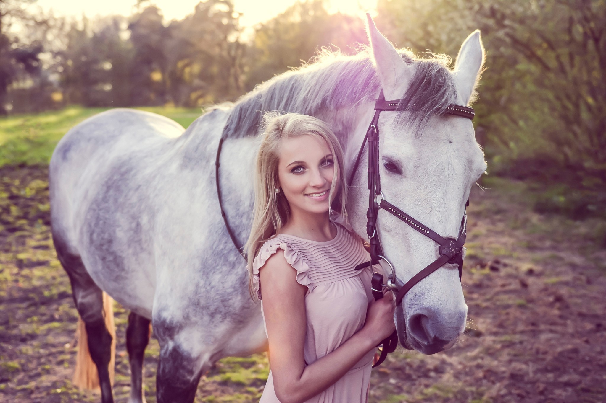 People 2048x1365 women blonde horse women with horse dress smiling pearl earrings women outdoors animals mammals looking at viewer model