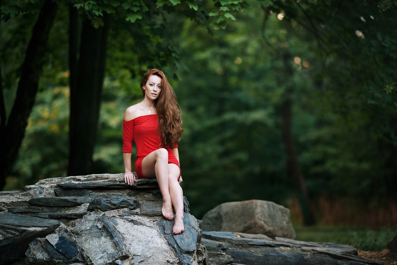 People 1280x853 women redhead dress red dress legs long hair women outdoors blurred minidress outdoors sitting looking at viewer barefoot