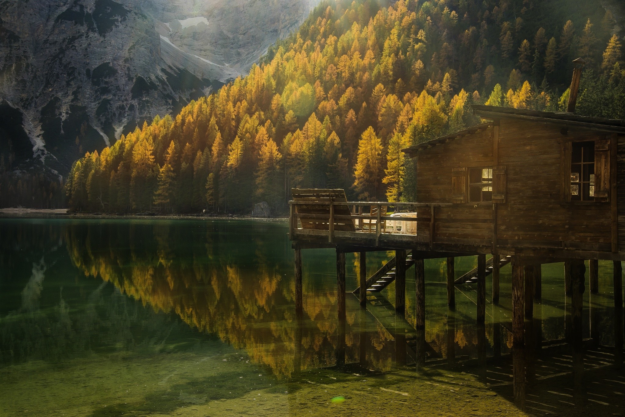 General 2048x1367 landscape nature fall forest lake cabin reflection sunlight Italy boathouses Pragser Wildsee mountains