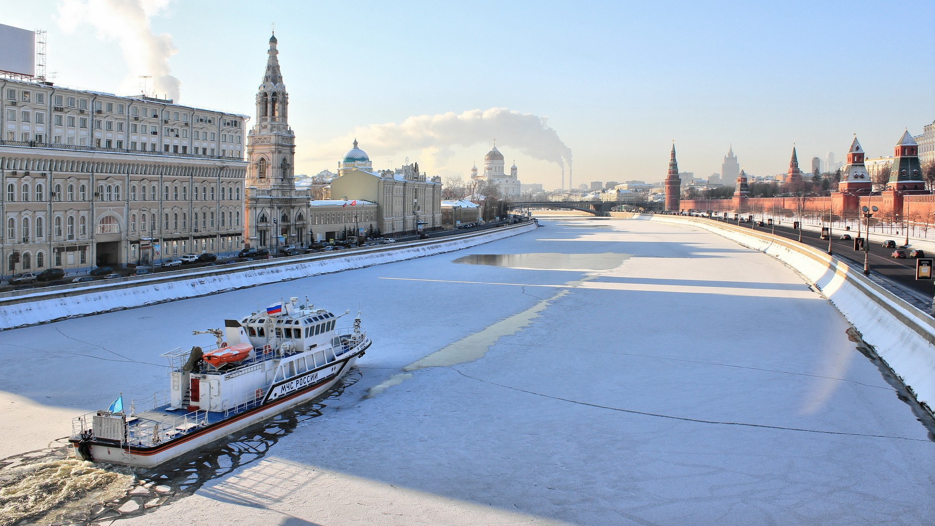 General 1920x1080 river ice snow boat building architecture Moscow city cityscape capital tower bridge old building Russia ship icebreakers winter smoke cathedral sunlight shadow street Kremlin