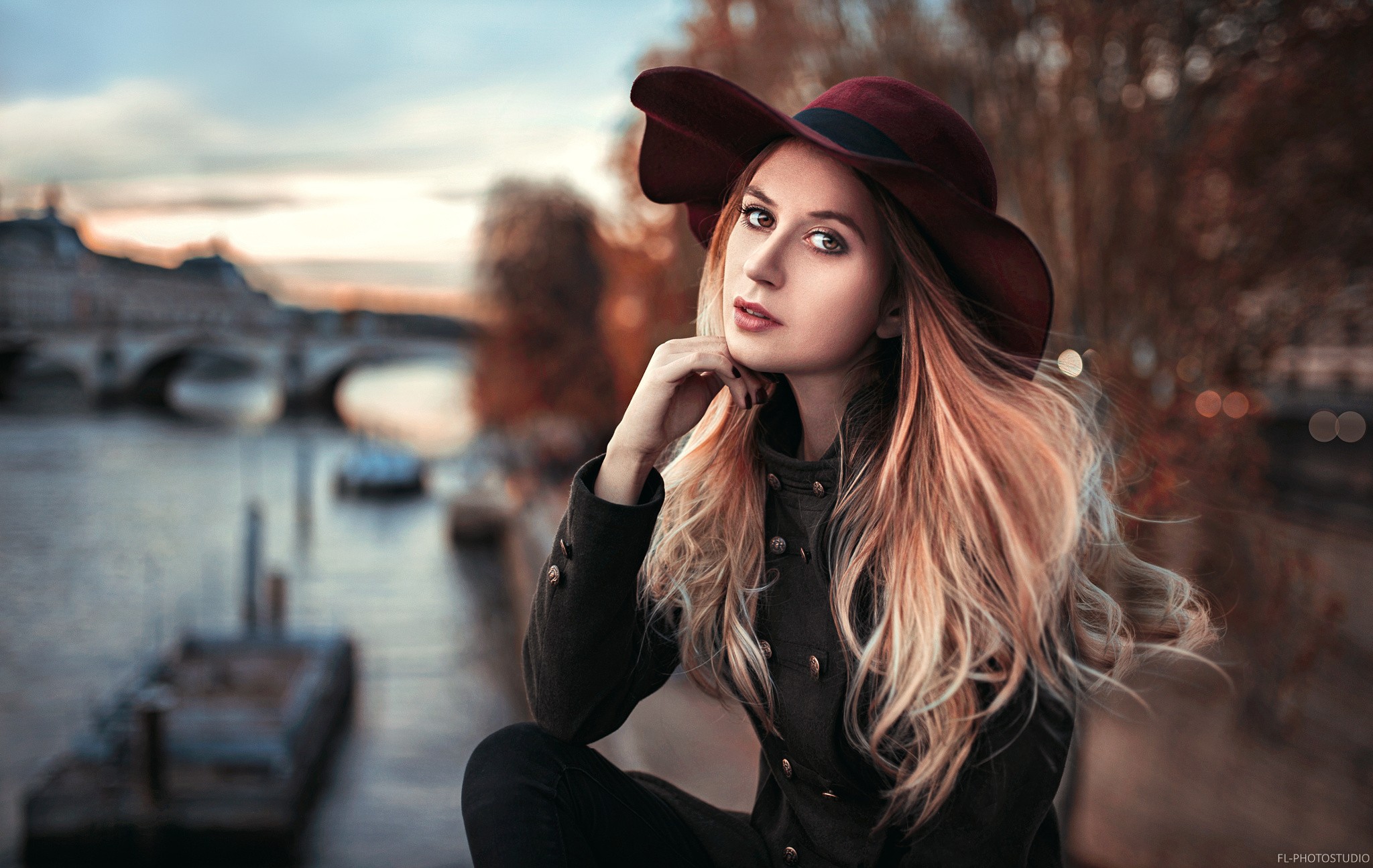 People 2048x1295 blonde women model face portrait hat long hair urban looking at viewer red hats Lods Franck fashion women with hats makeup dyed hair outdoors women outdoors