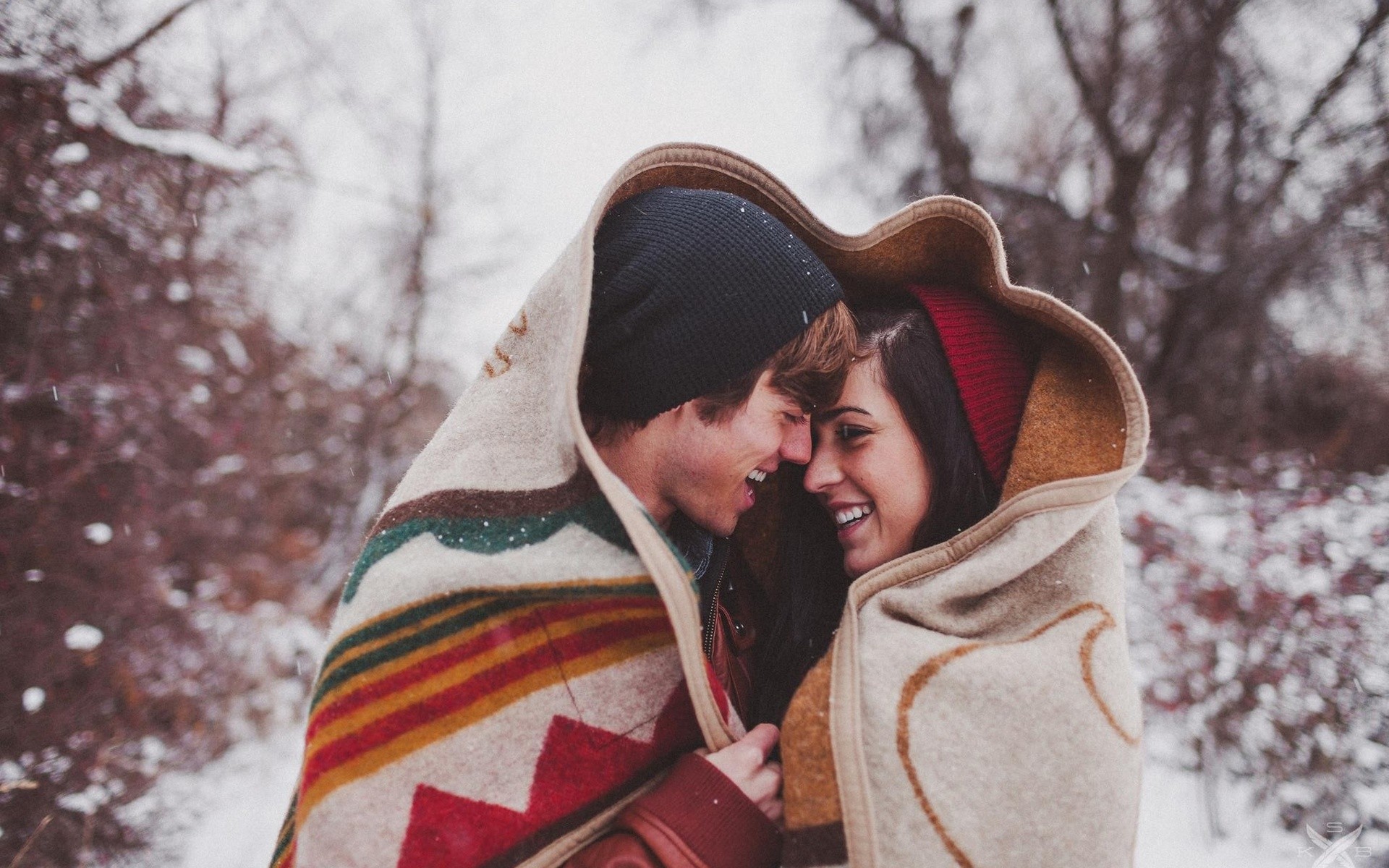 People 1920x1200 love women men couple blankets snow winter happy cold outdoors smiling woolly hat