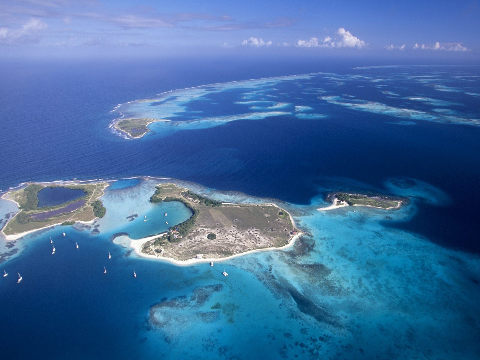 General 1600x1200 sea atols island lagoon aerial view nature