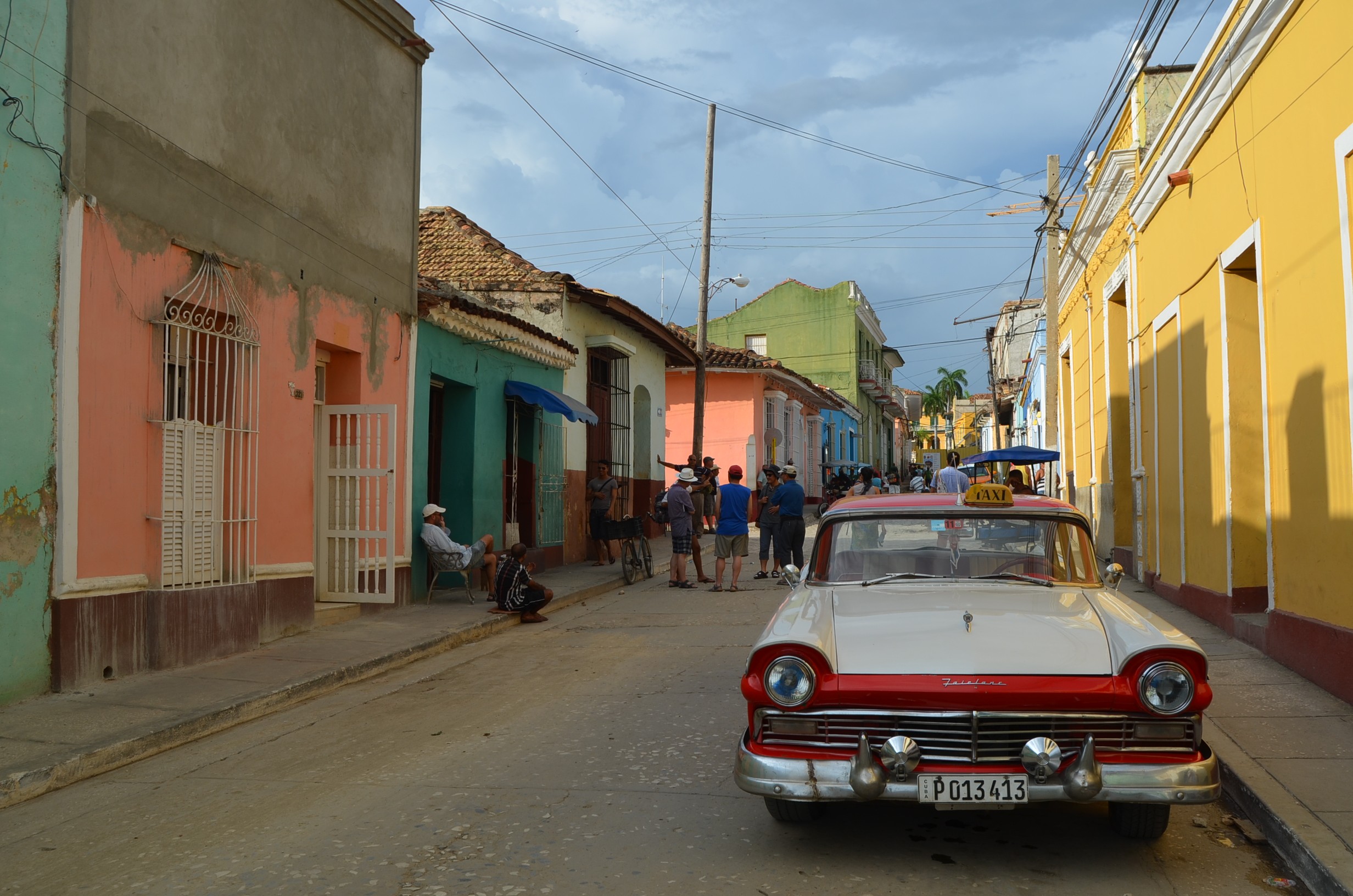General 2464x1632 Cuba oldtimers Caribbean car vehicle outdoors urban numbers people