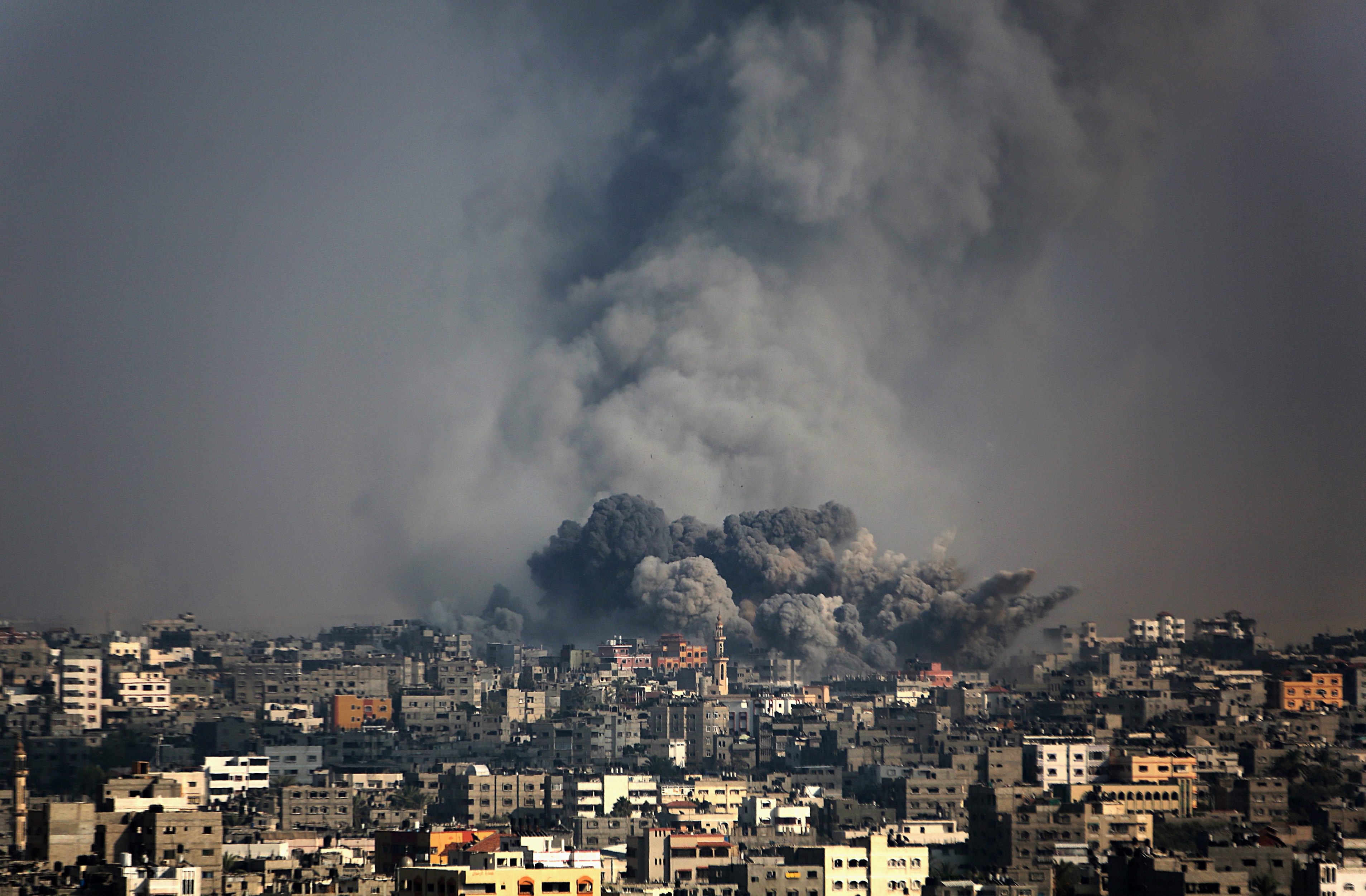 General 3814x2503 Gaza Palestine war cityscape smoke destruction clouds explosion bombs Middle East city