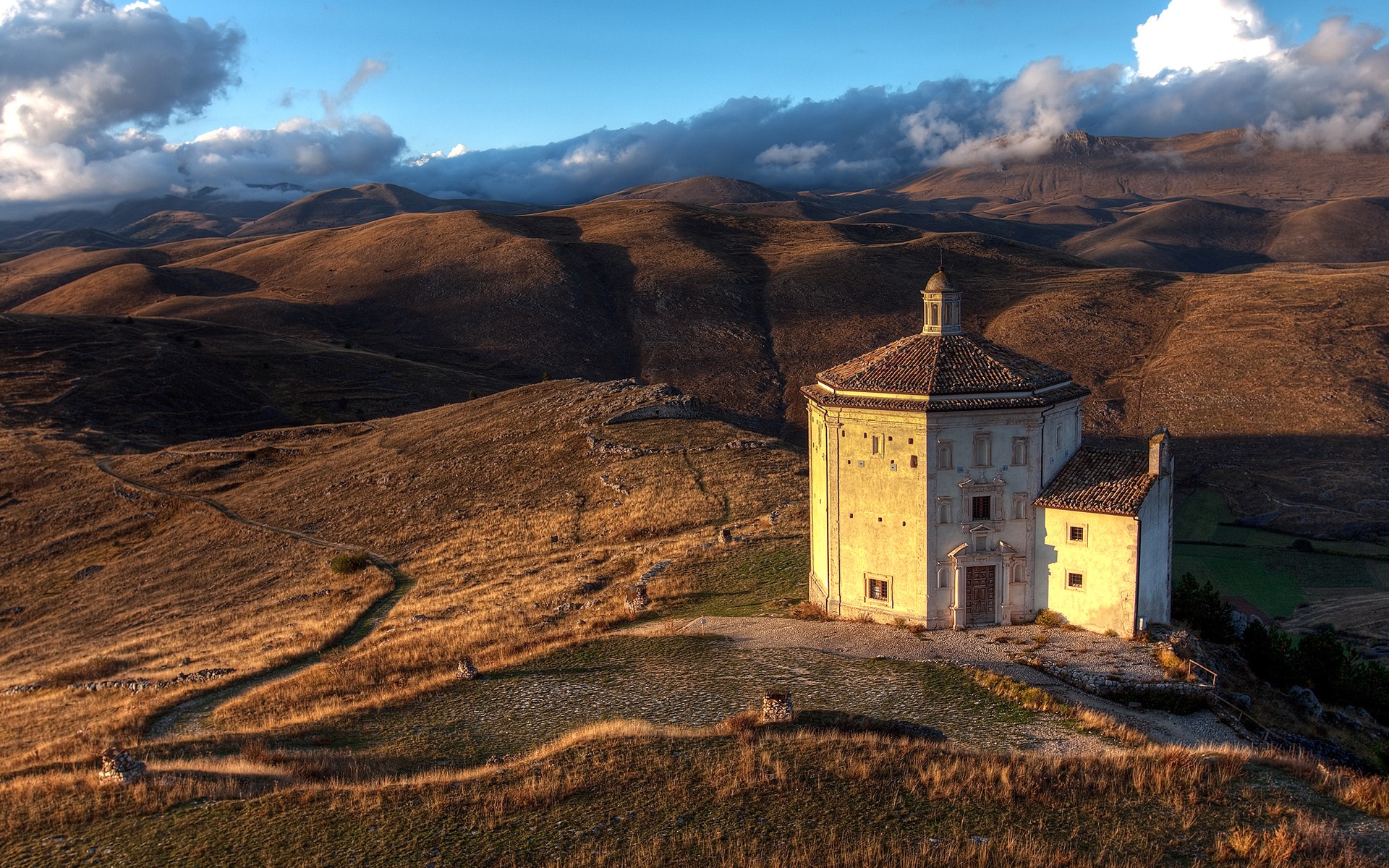 General 1920x1200 landscape church Italy hills old building