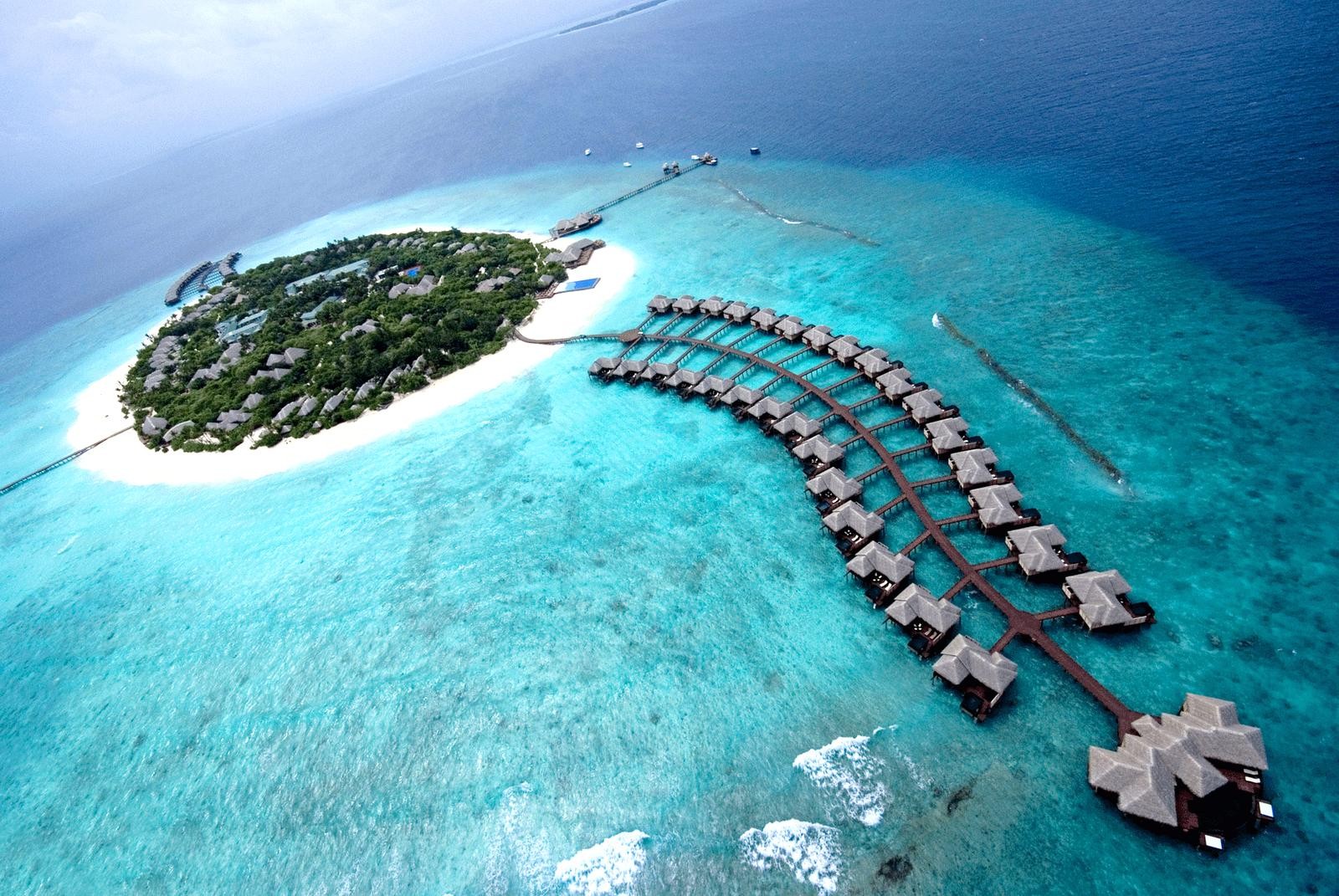 General 1600x1071 Maldives island landscape sea hotel