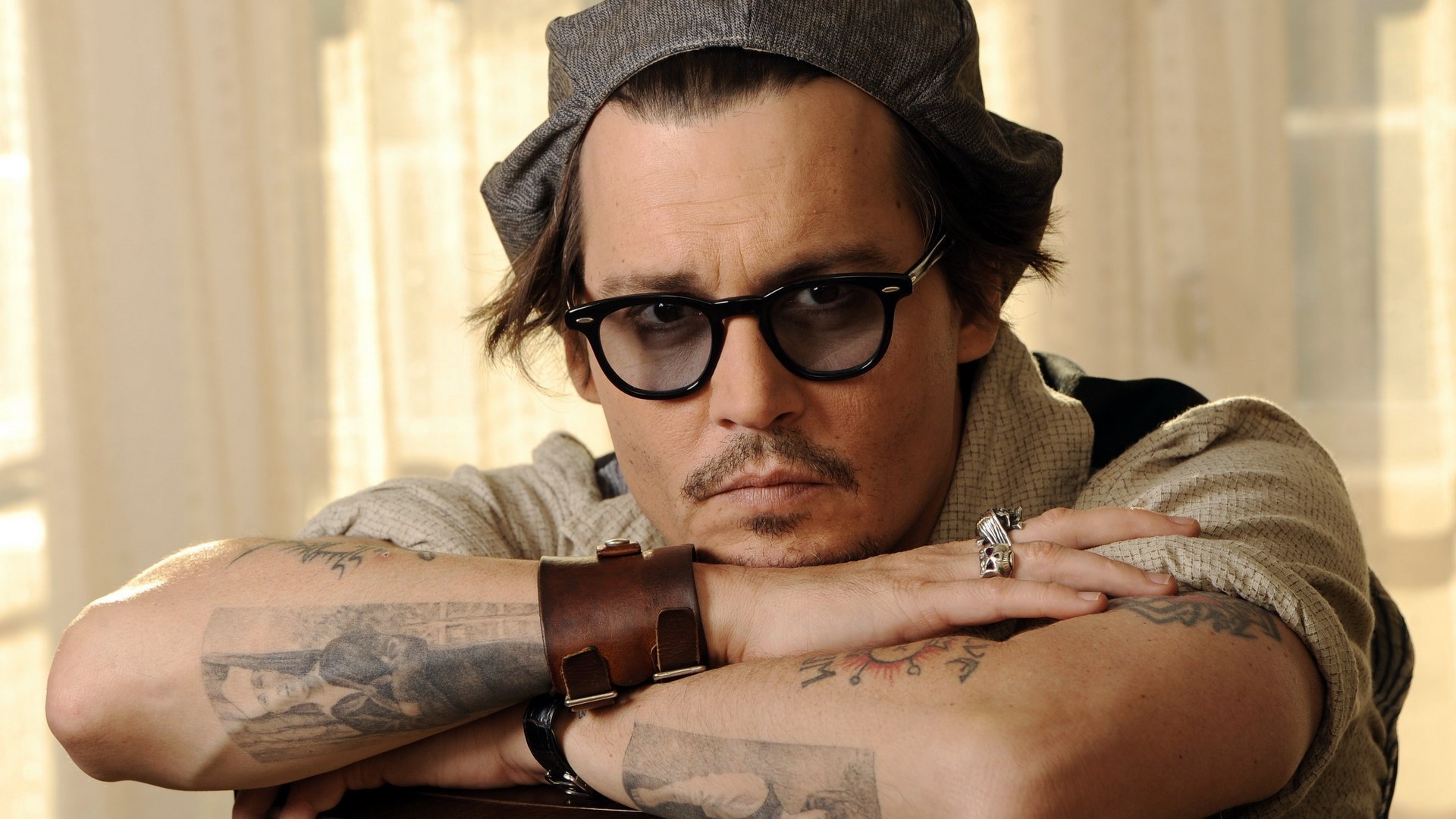 People 1920x1080 Johnny Depp men actor tattoo glasses hat face bracelets rings