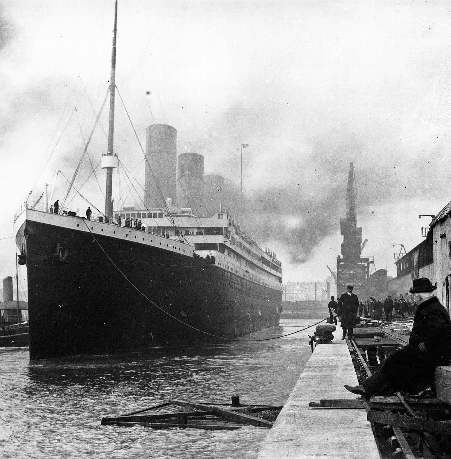 General 1571x1600 Titanic vintage monochrome ship vehicle