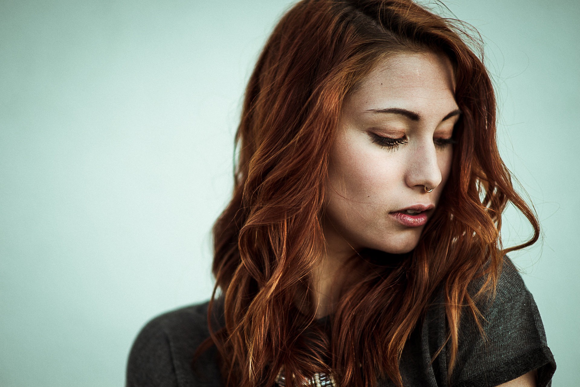 People 1920x1280 Victoria Ryzhevolosaya women model redhead face portrait T-shirt looking away nose ring dyed hair simple background makeup