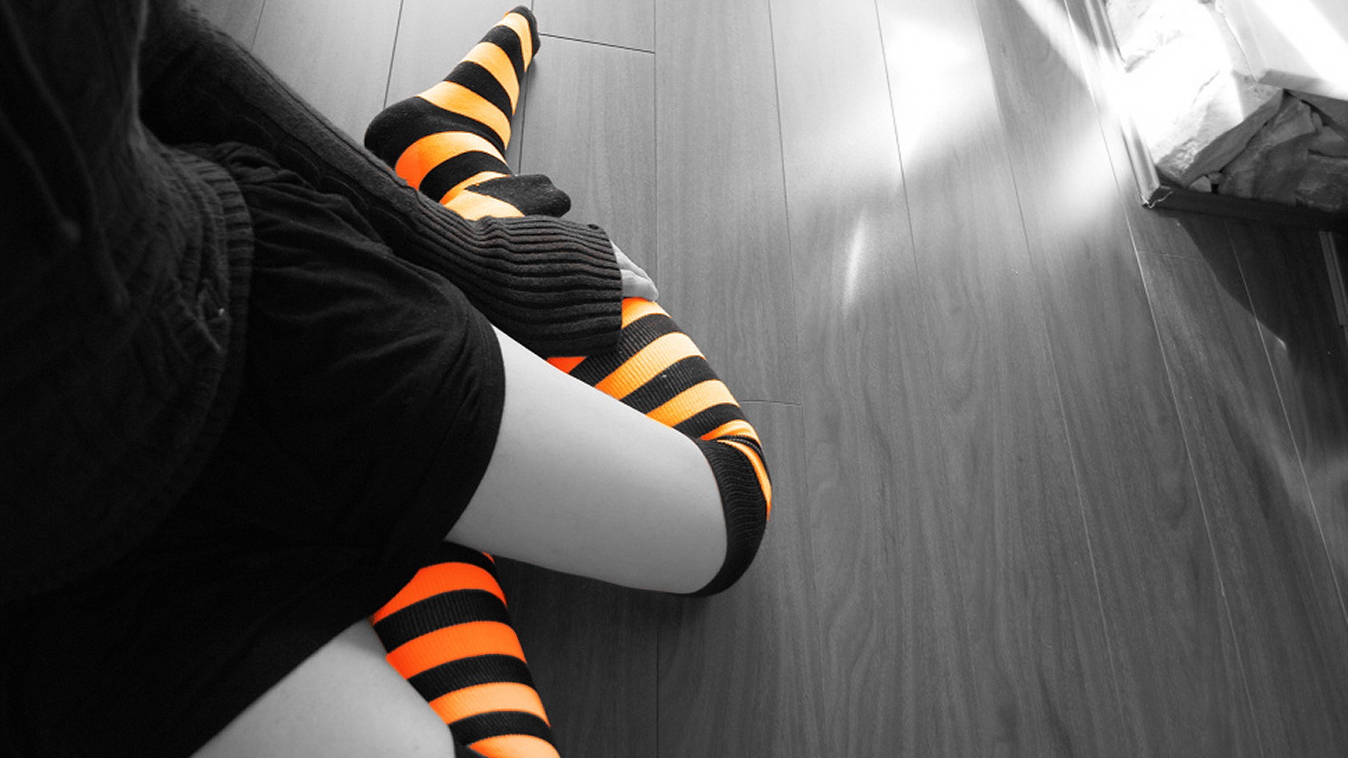 People 1920x1080 women stockings stripes legs selective coloring knee-highs on the floor women indoors wooden surface yellow black indoors