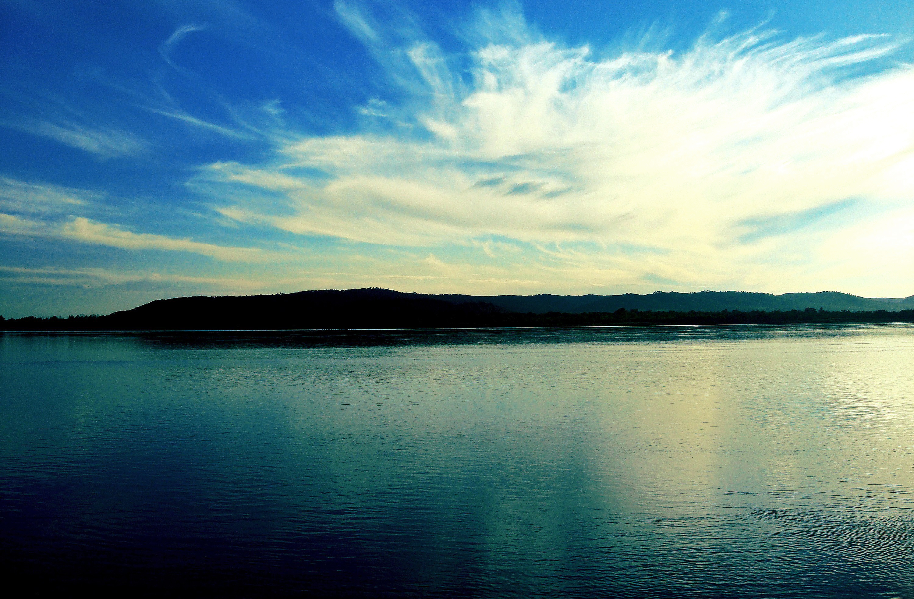 General 3000x1966 landscape lake sky water nature low light