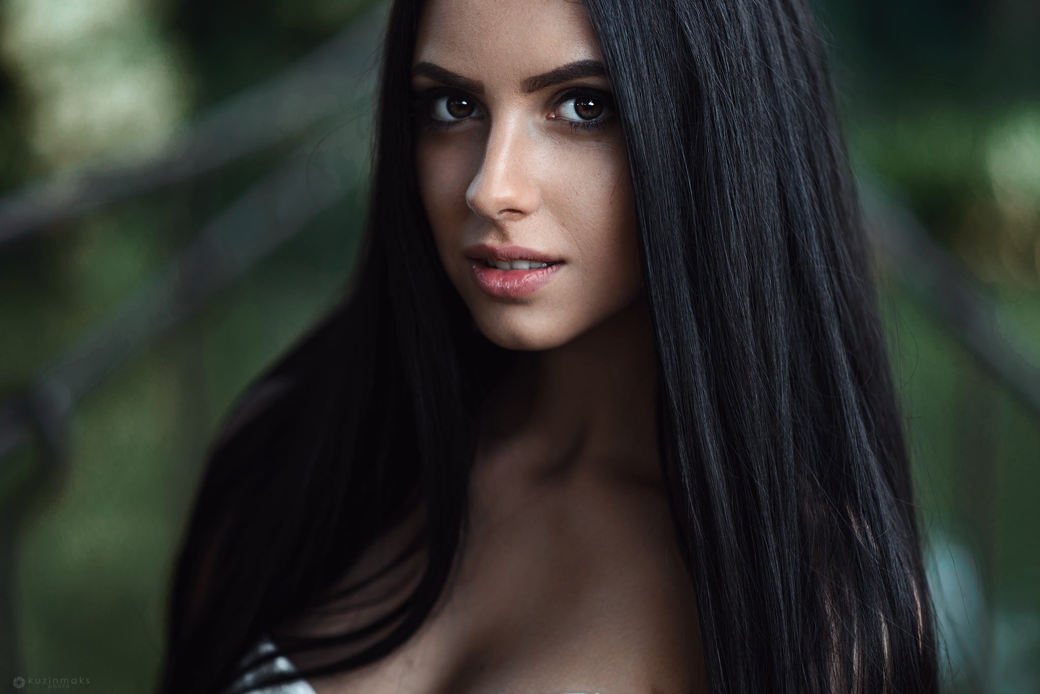 People 2048x1367 women face portrait Darina Maks Kuzin model black hair long hair closeup women outdoors outdoors green background