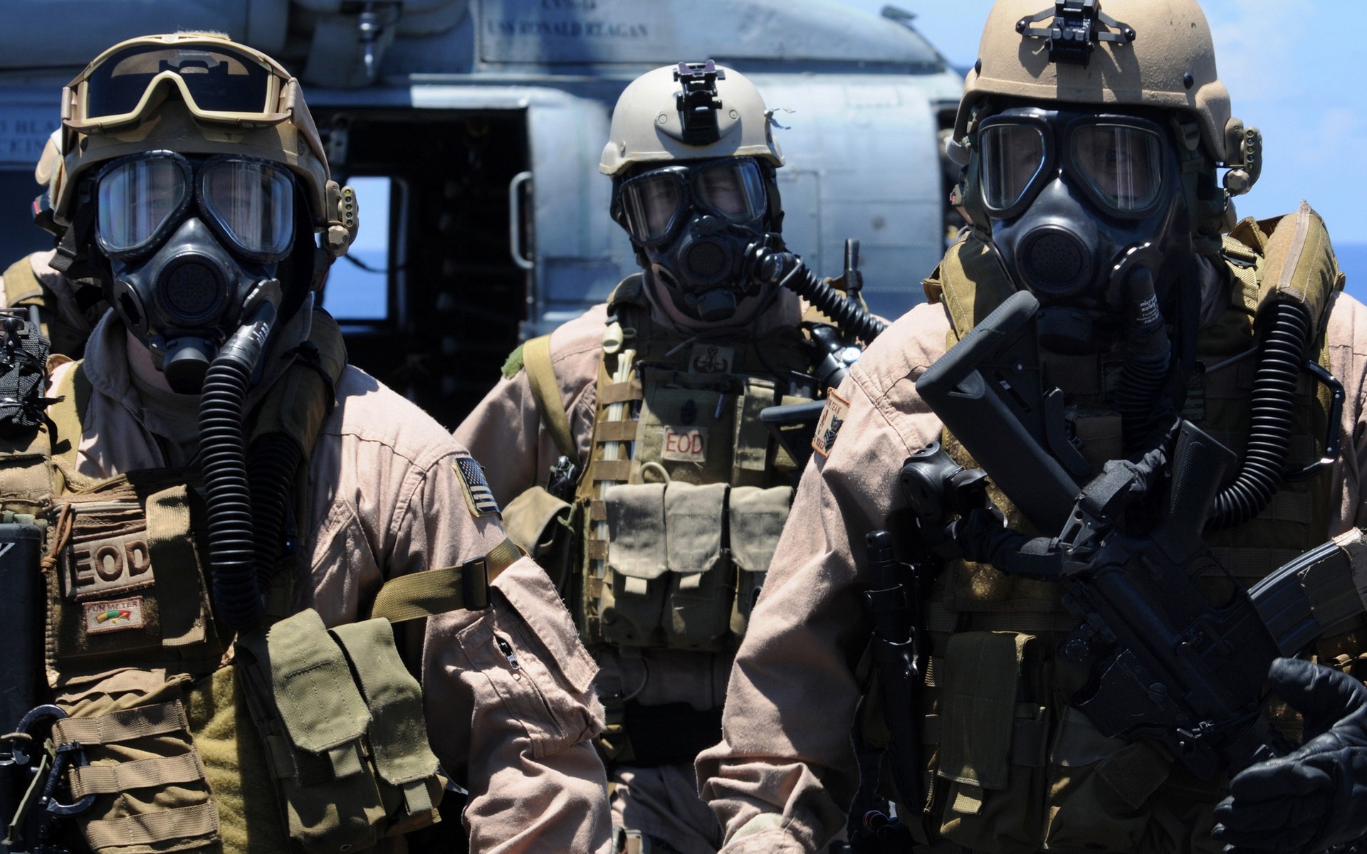 General 1920x1200 soldier gas masks camouflage United States Marine Corps navy military men United States Navy