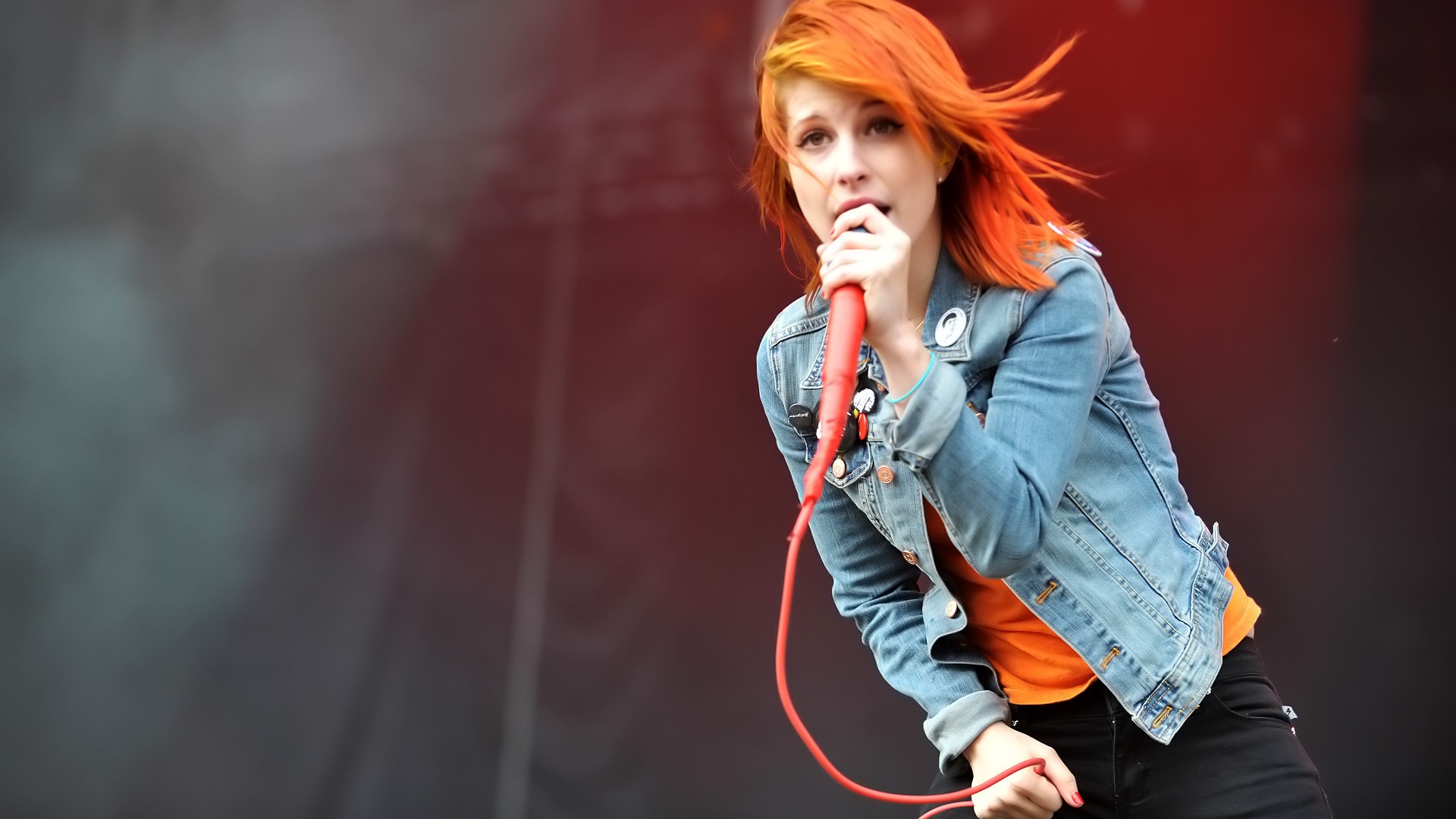 People 1920x1080 Hayley Williams women singer redhead dyed hair microphone celebrity