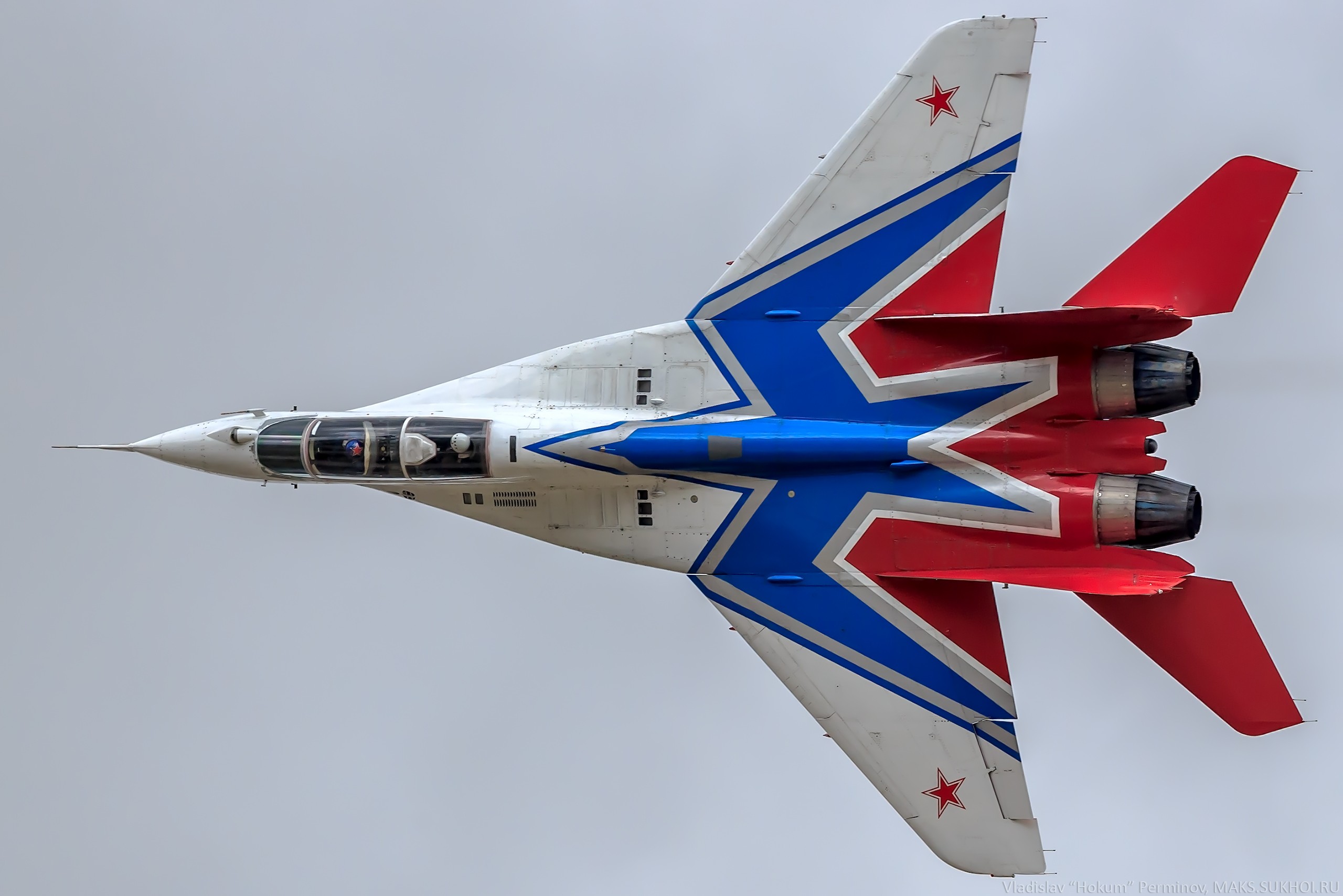 General 2560x1708 aircraft military aircraft military vehicle military vehicle jet fighter Russian Air Force Mikoyan MiG-29 Swifts aerobatic team top view Russian/Soviet aircraft Mikoyan-Gurevich