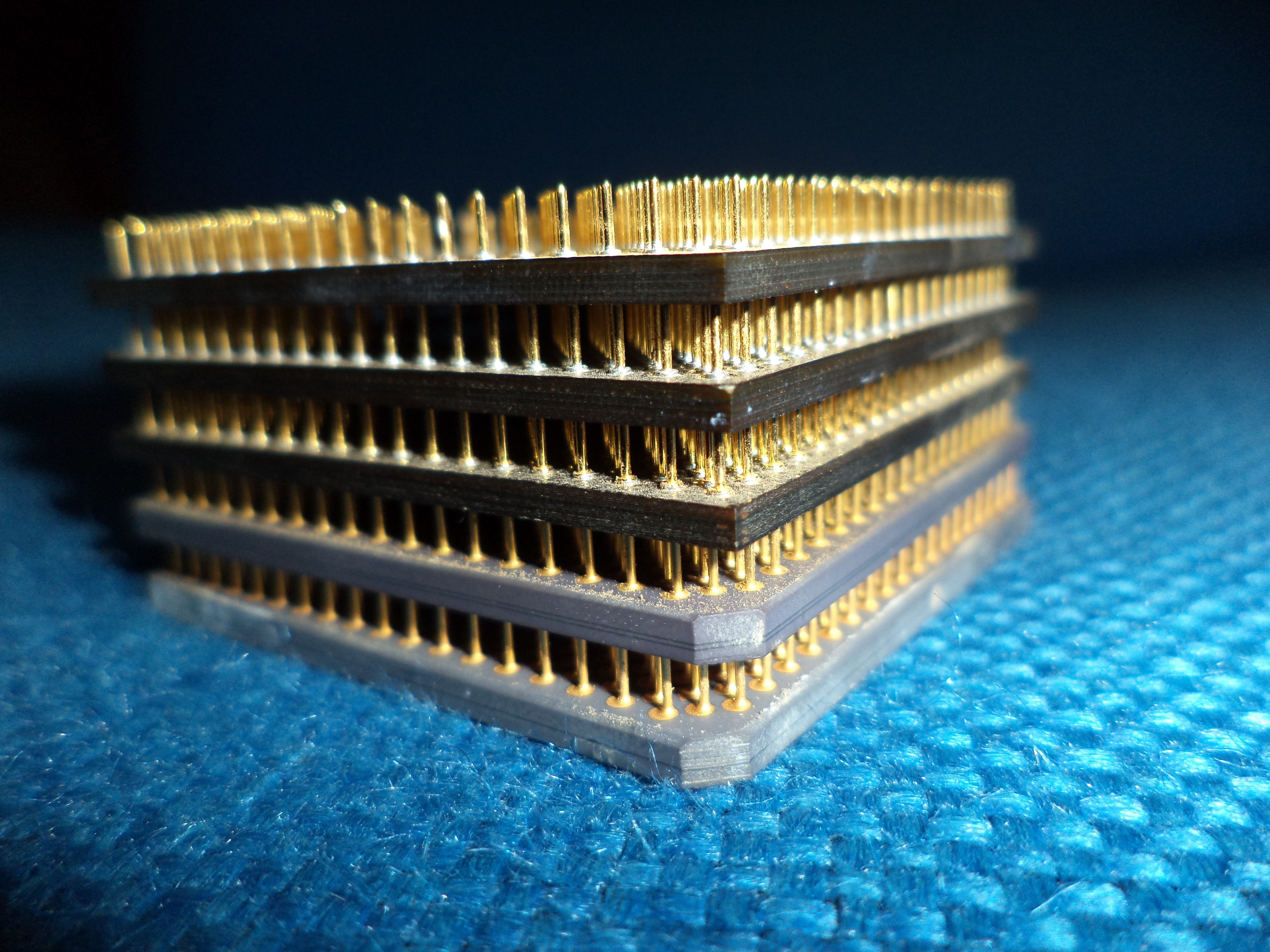 General 4320x3240 macro technology microchip dust gold AMD Intel computer hardware CPU