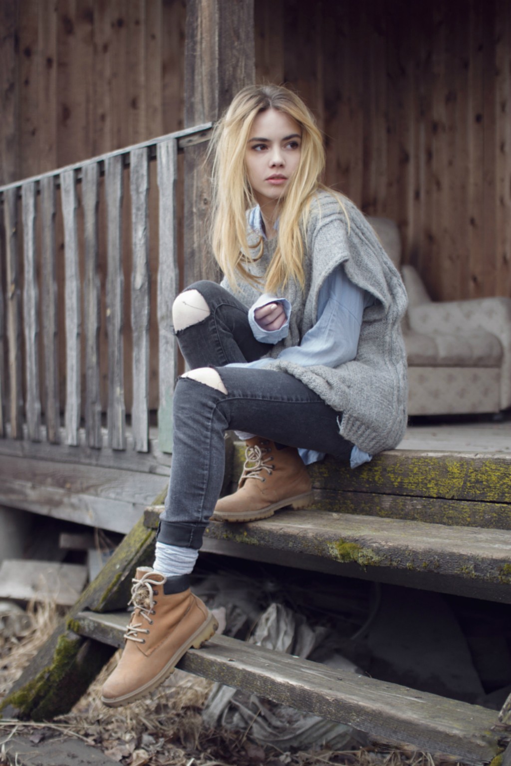 People 1024x1536 women blonde jeans stairs long hair torn jeans looking away boots pale sitting torn clothes dyed hair women outdoors Olesya Kharitonova portrait display