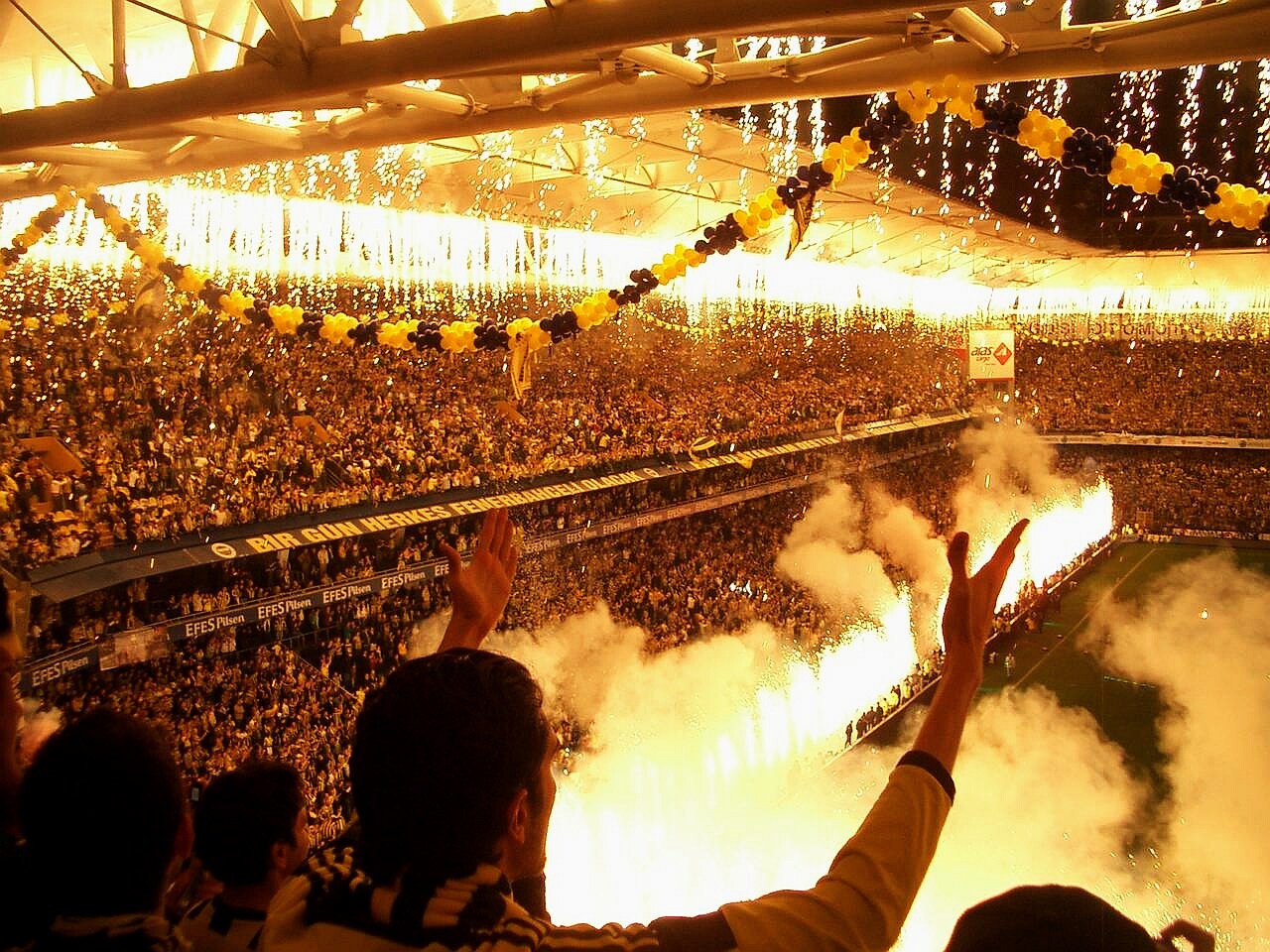 People 1280x960 Fenerbahçe people stadium sport soccer