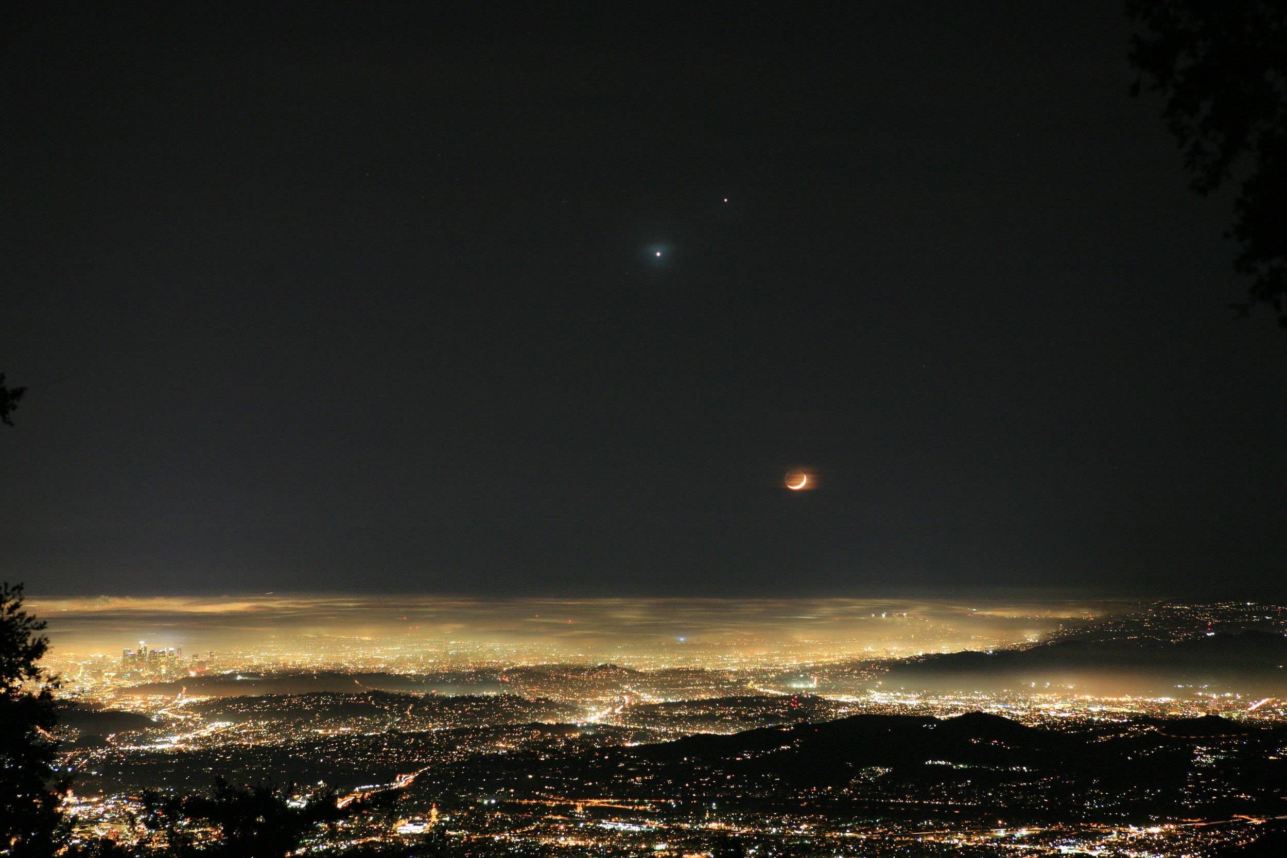 General 2500x1667 night lights cityscape mist Moon landscape sky Venus Jupiter crescent moon