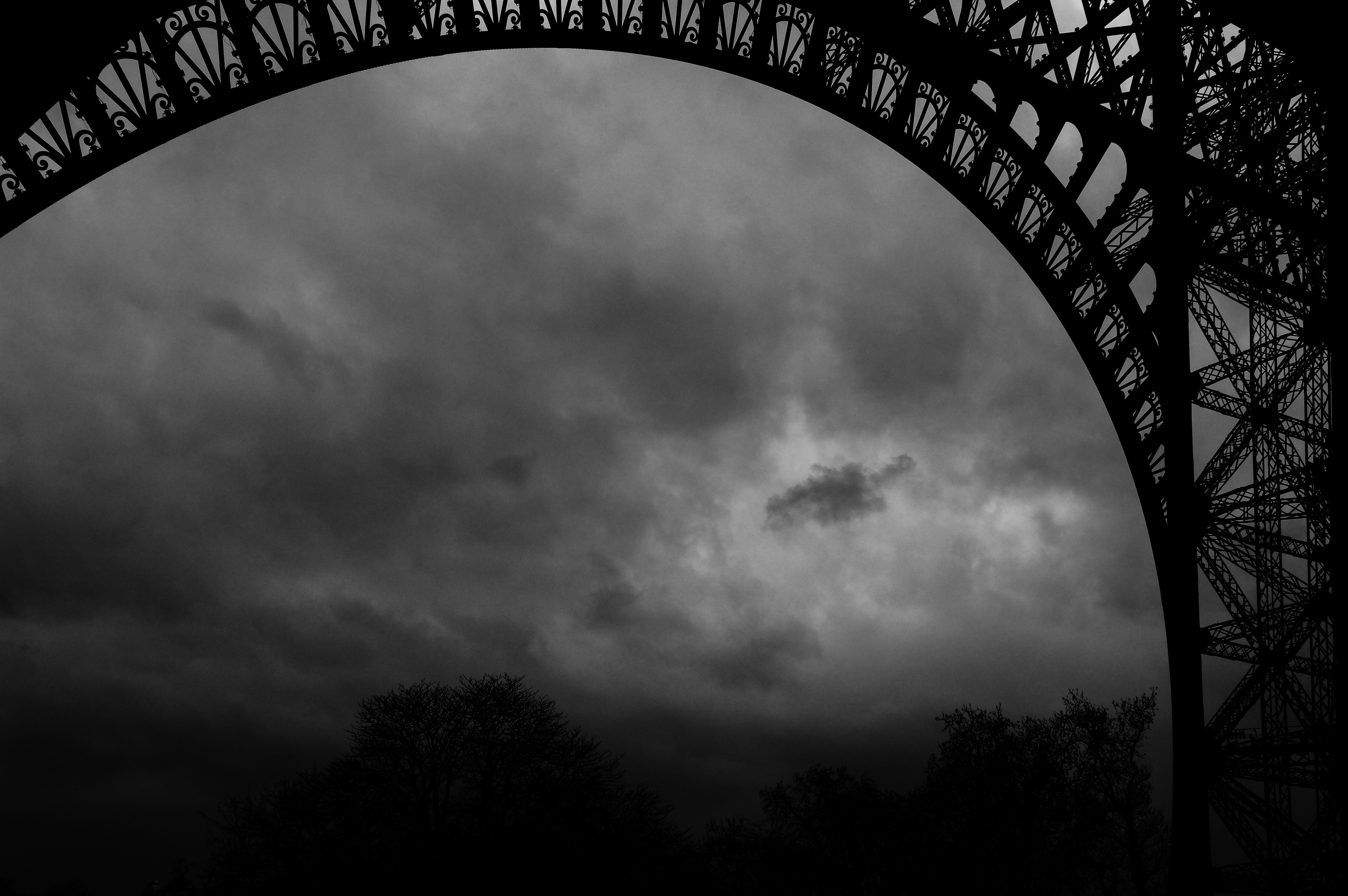 General 4912x3264 nature Eiffel Tower overcast dark monochrome Paris France landmark