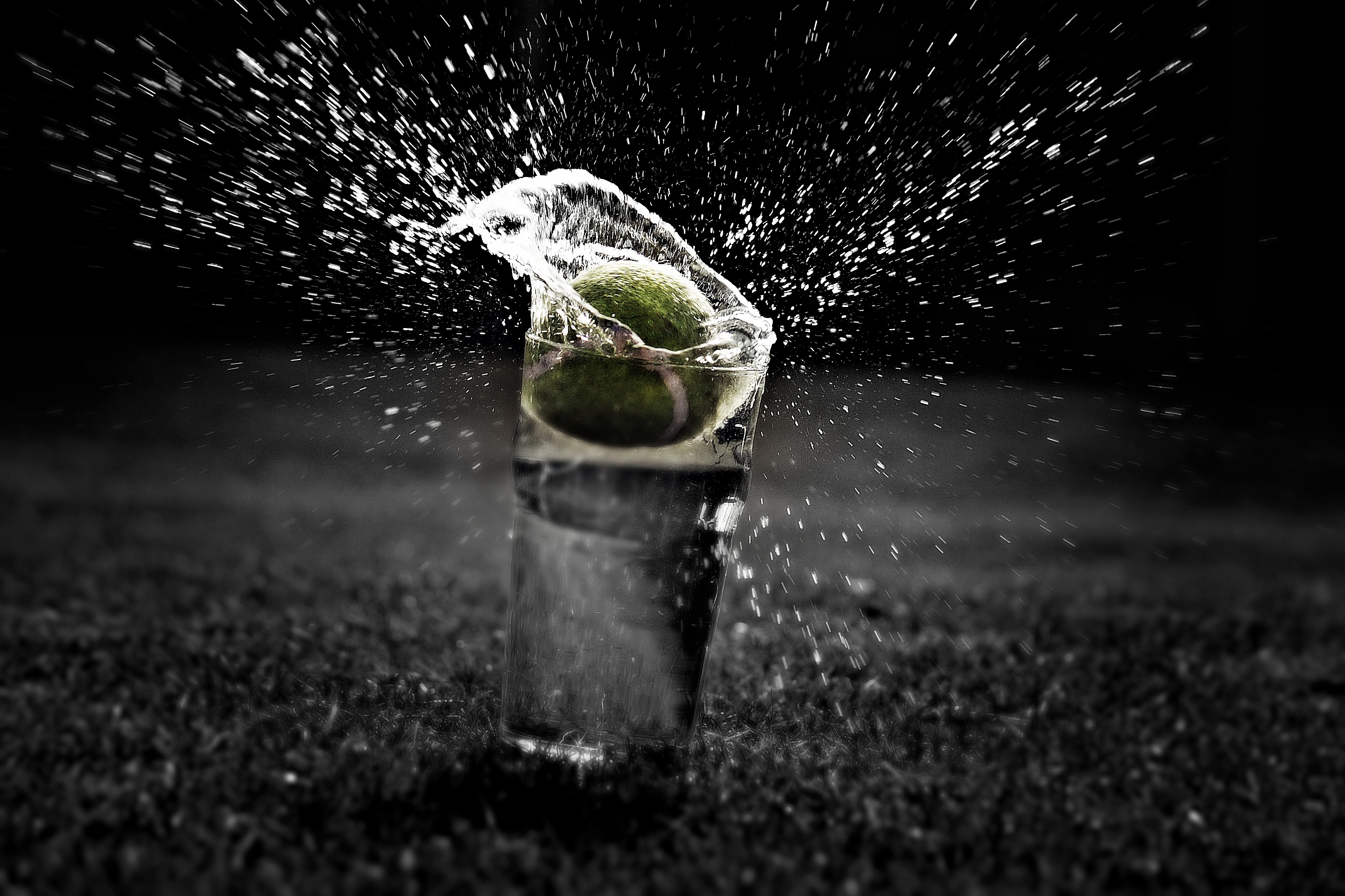General 3888x2592 water splashes tennis tennis balls ball liquid drinking glass