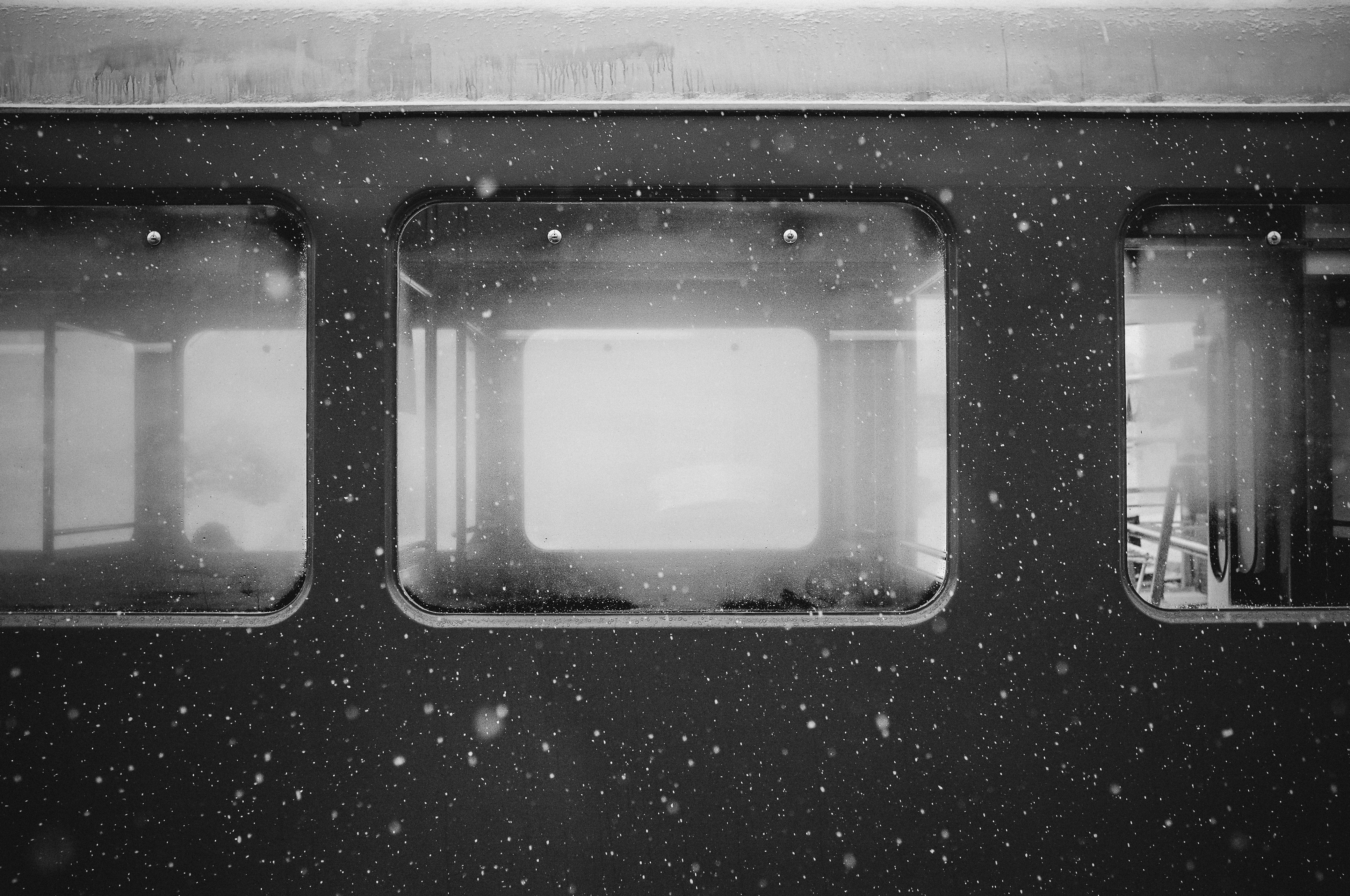 General 4237x2814 train station train snowflakes vehicle monochrome