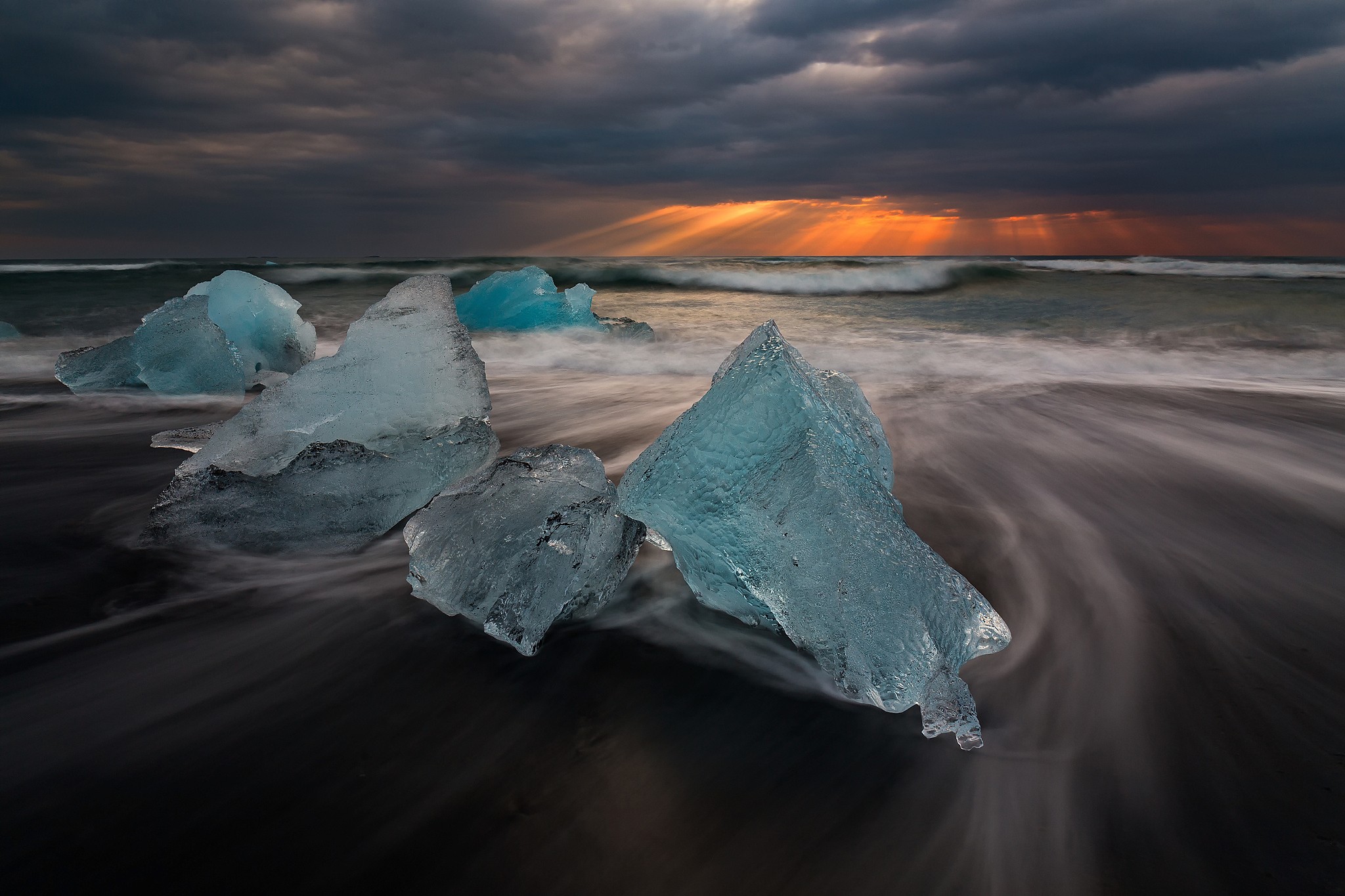 Ледовое море. Исландия Северный Ледовитый океан. Ледяное море. Природа Исландии. Глыба льда.