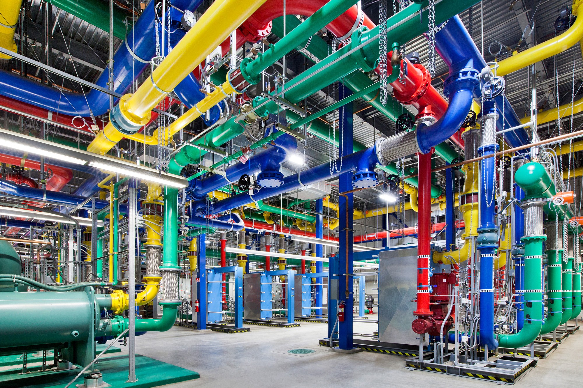 General 2000x1333 Google data center colorful pipes technology