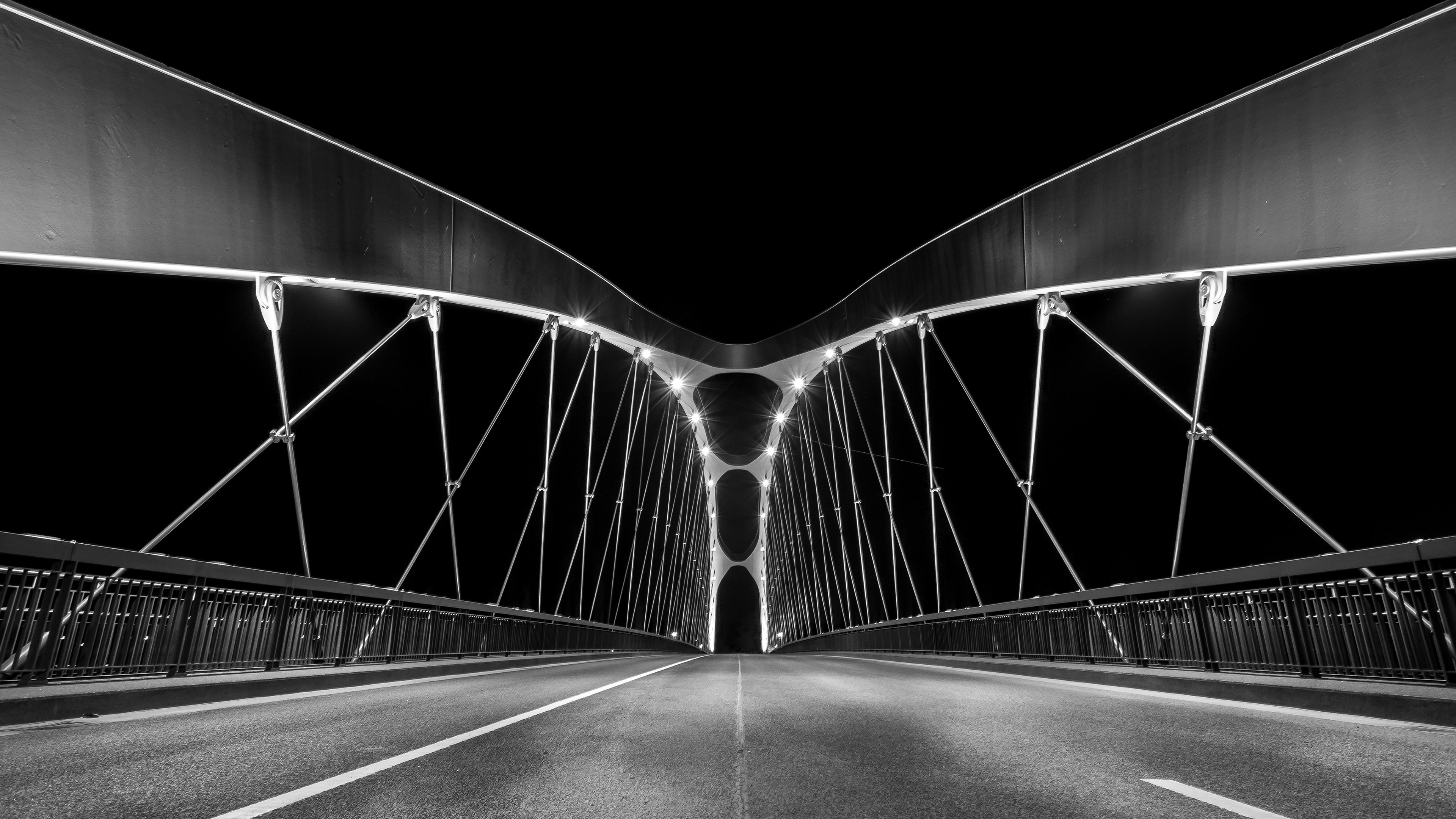 General 3840x2160 bridge Frankfurt monochrome night asphalt road Germany
