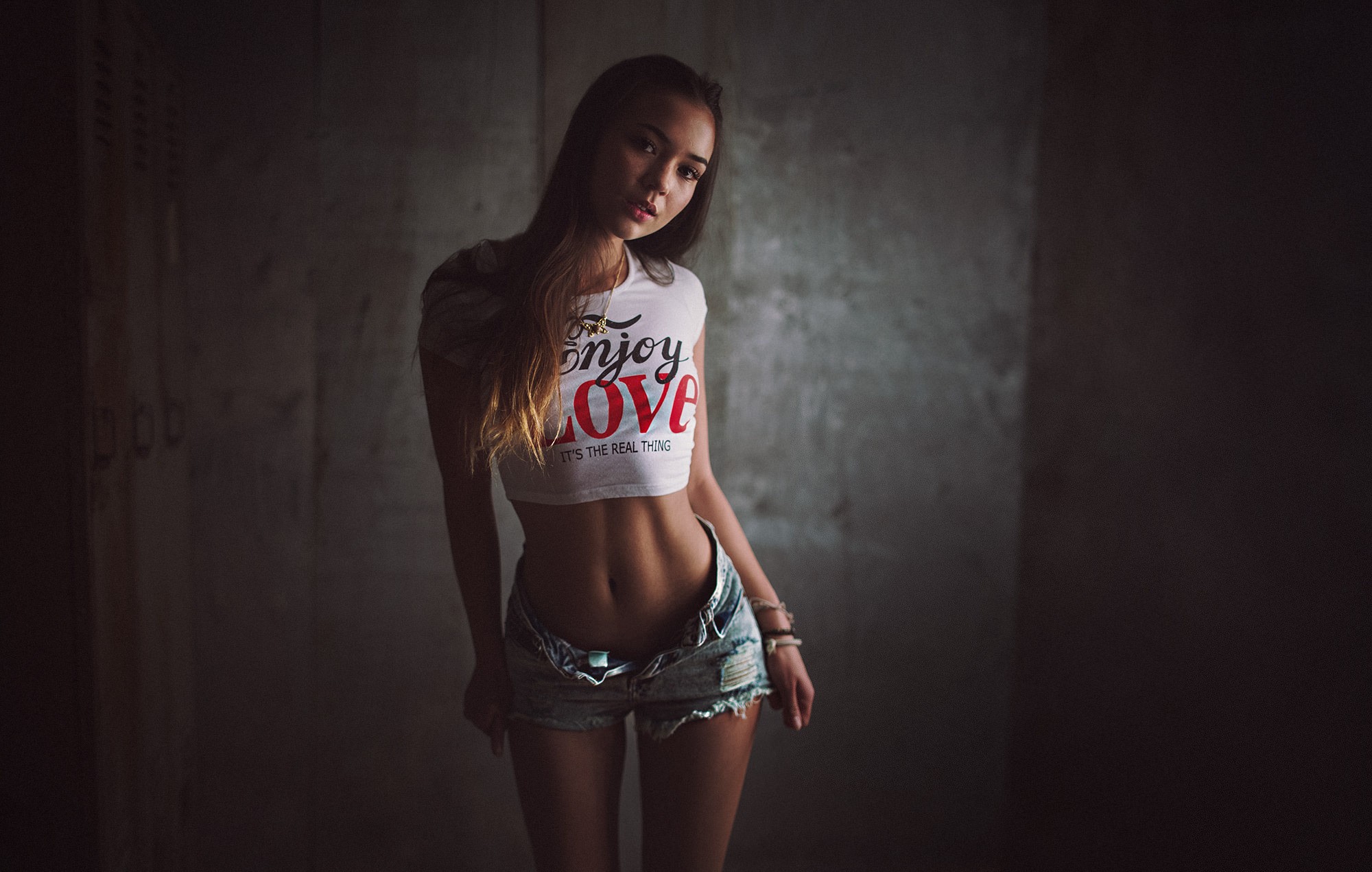 People 2000x1271 women Michelle Lit skinny jean shorts T-shirt crop top belly slim body unbuttoned printed shirts long hair women indoors indoors model looking at viewer