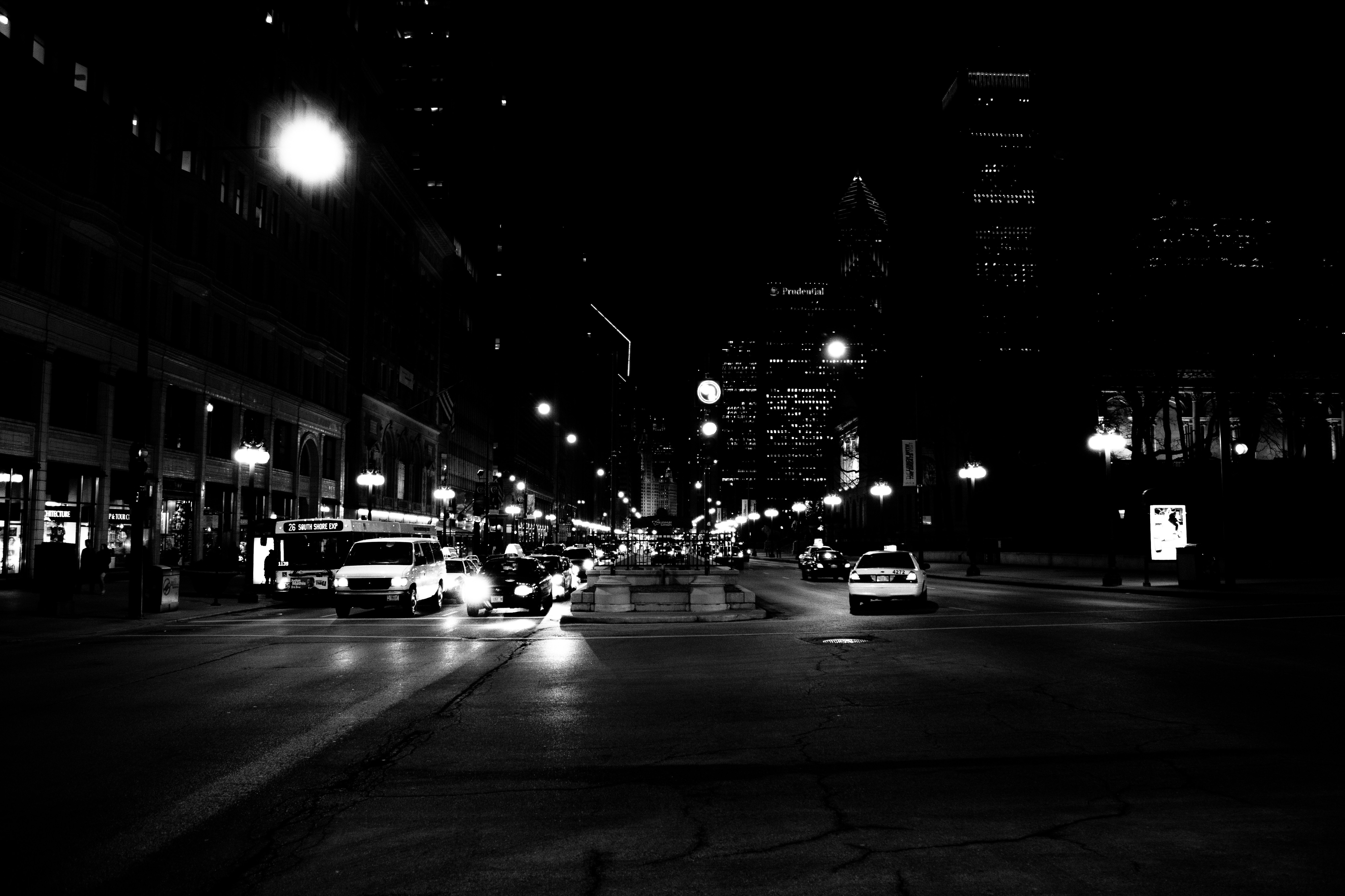 General 5184x3456 city night cityscape urban dark street black city lights low light monochrome Chicago USA