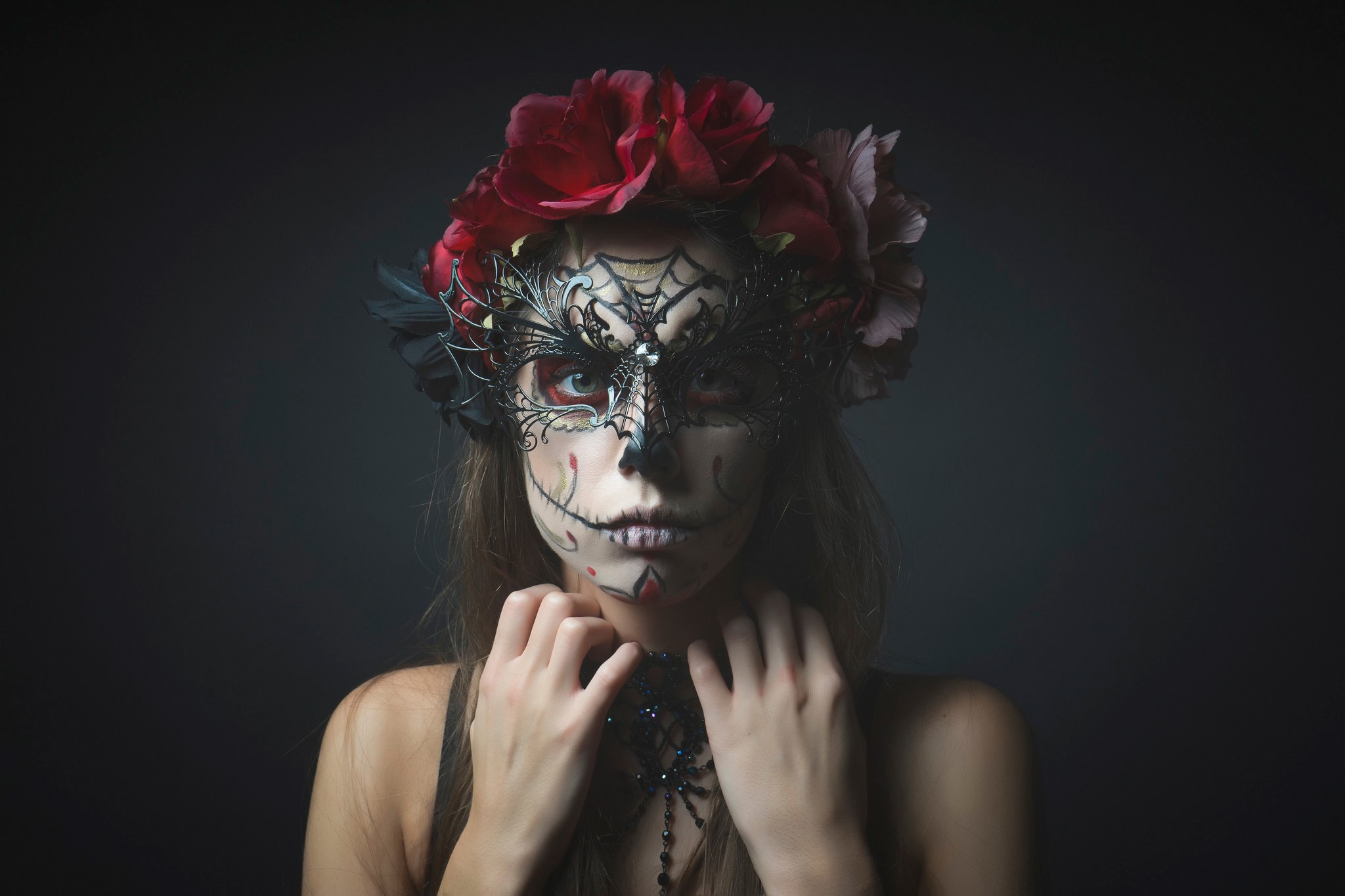 People 2048x1365 face paint Sugar Skull mask skull Dia de los Muertos women model face fantasy girl looking at viewer makeup flower crown simple background
