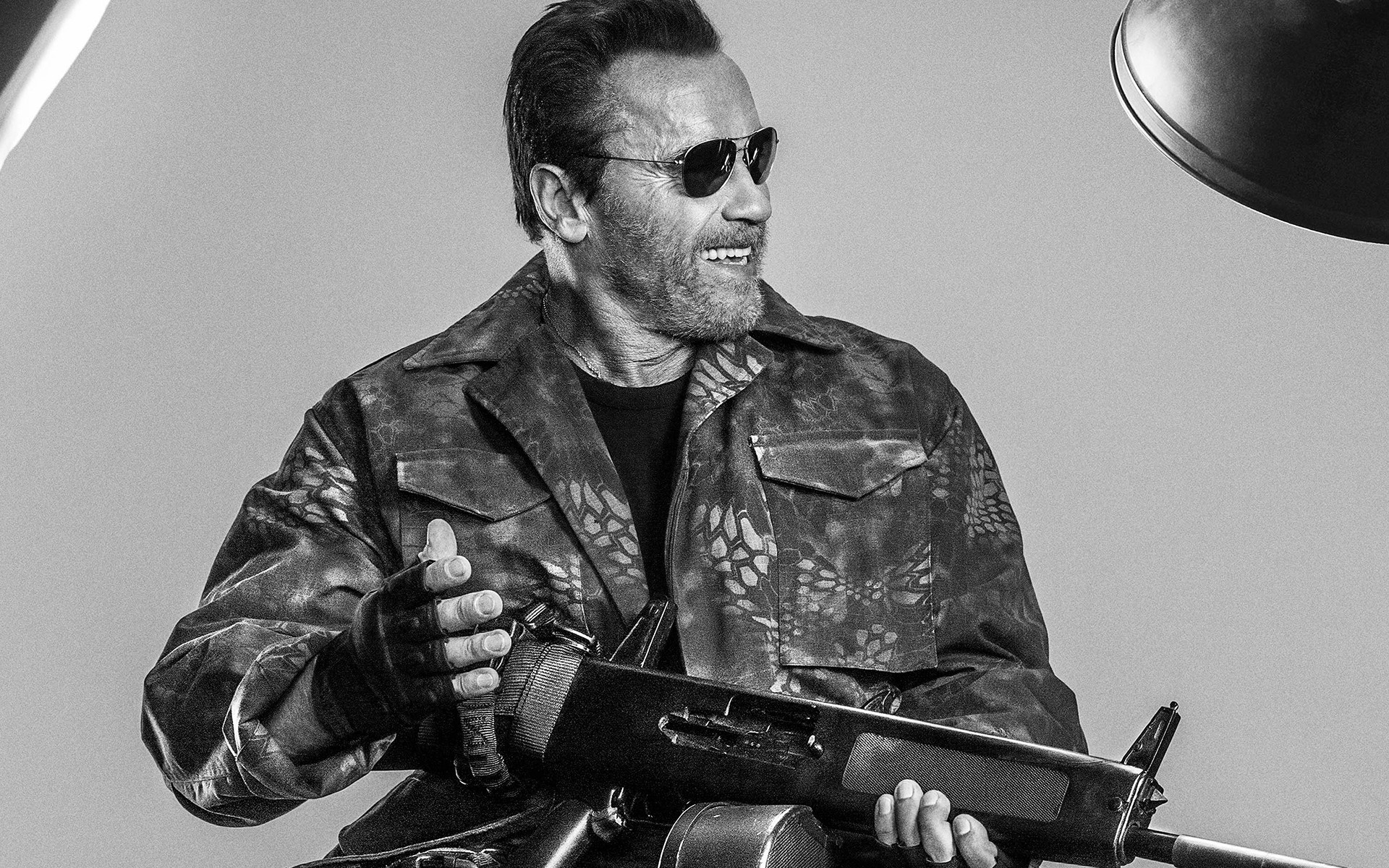 General 1920x1200 Arnold Schwarzenegger monochrome movies AA-12 The Expendables 3 actor smiling beard sunglasses weapon