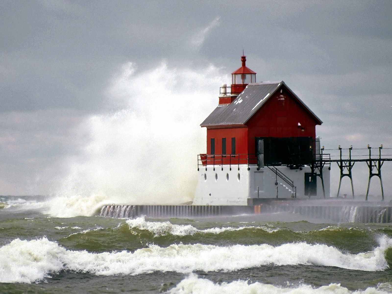 General 1600x1200 Grand Haven, MI sea lighthouse outdoors water