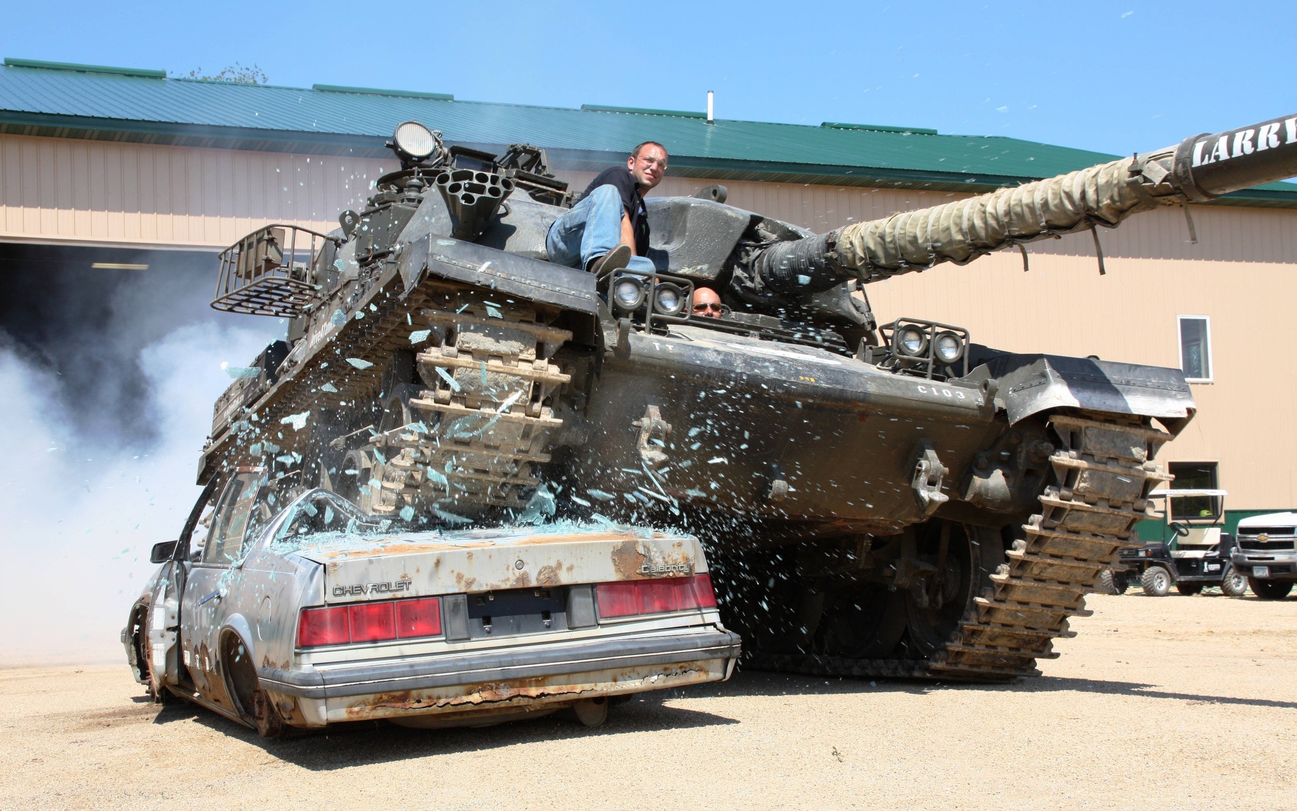 General 2560x1600 army tank vehicle wreck car men Chevrolet military