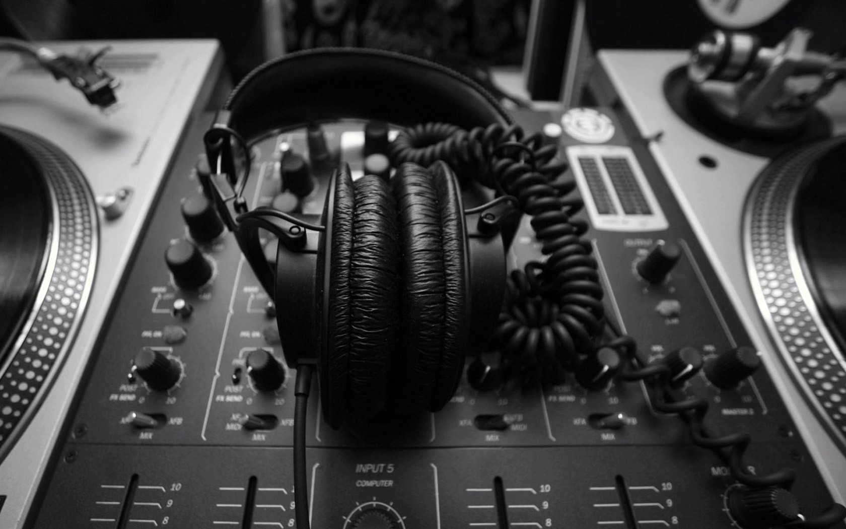 General 1680x1050 headphones monochrome mixing consoles turntables