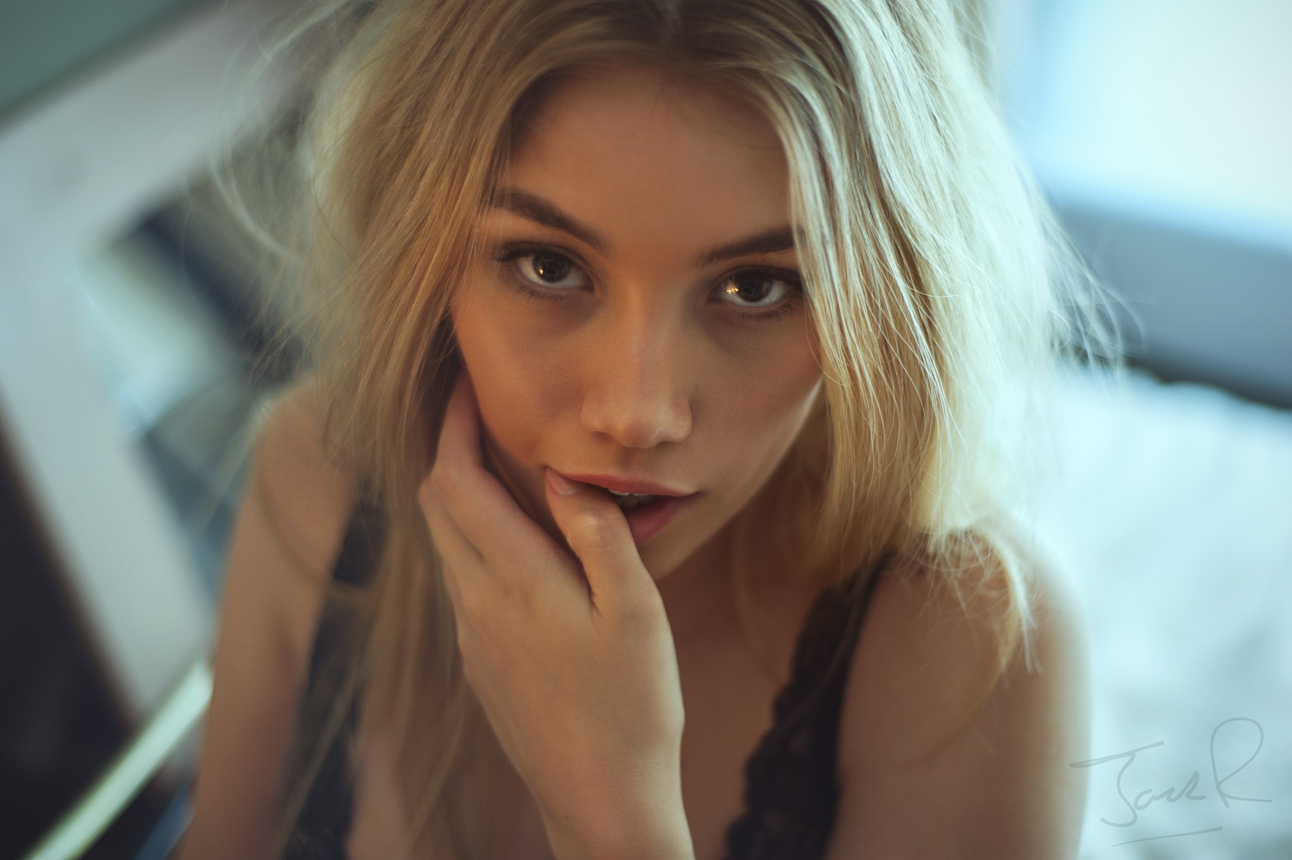 People 2574x1713 women blonde black lingerie face Scarlett Jane Jack Russell finger on lips high angle closeup open mouth looking at viewer model women indoors indoors POV biting finger