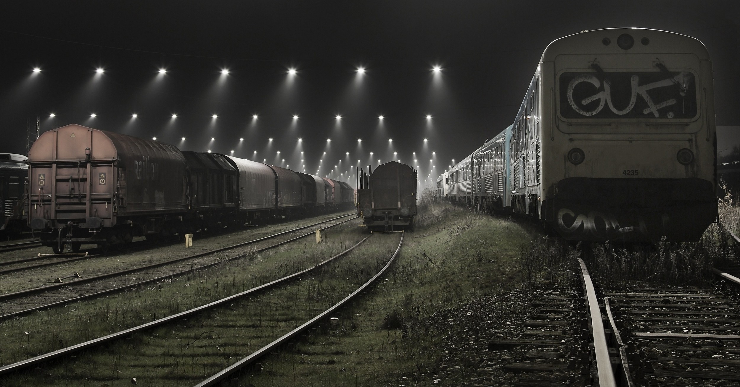 General 2500x1309 mist lights train railway urban technology Denmark rail yard vehicle