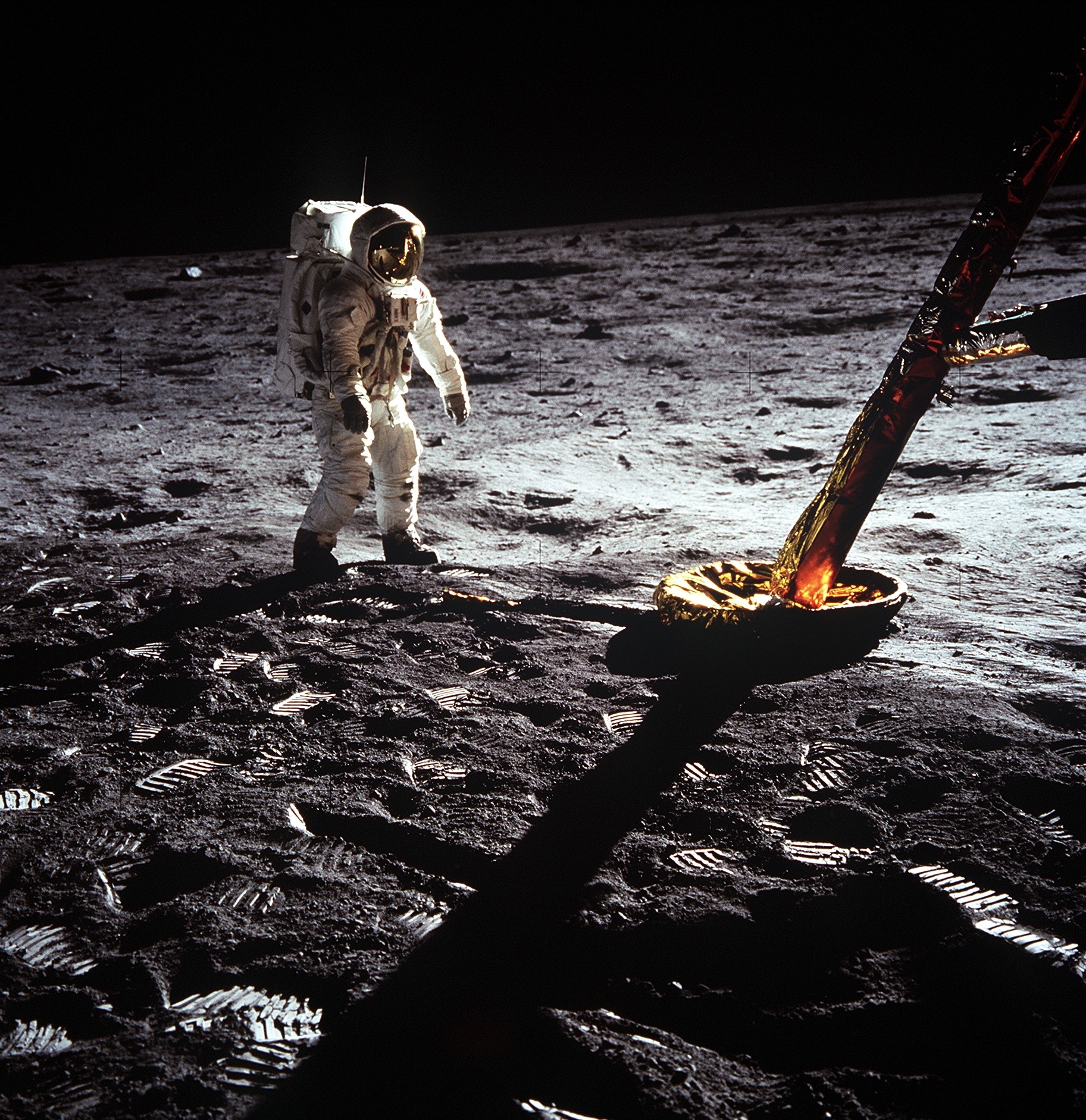 General 1825x1883 space Moon astronaut Apollo 11 NASA Neil Armstrong