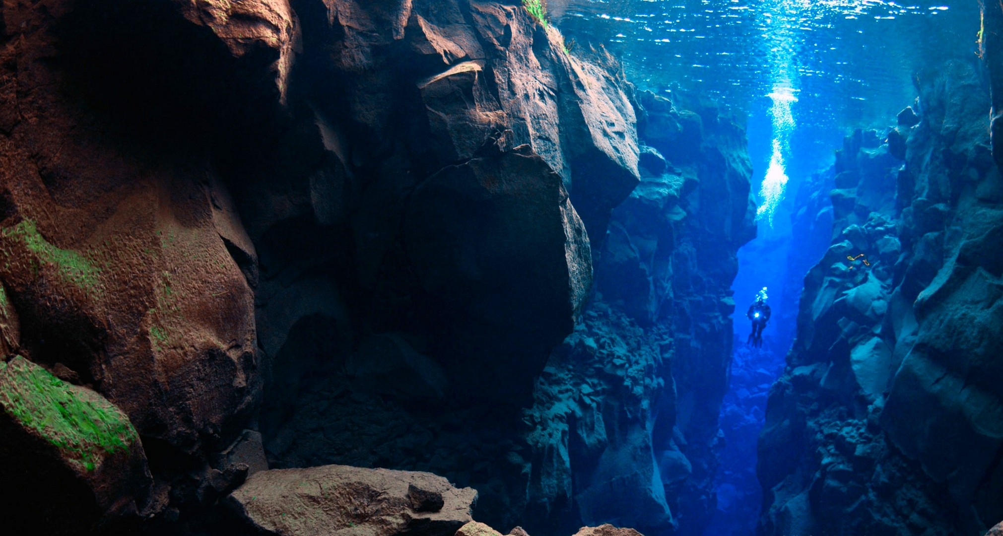 General 2021x1080 nature landscape scuba diving lake water rocks Iceland underwater