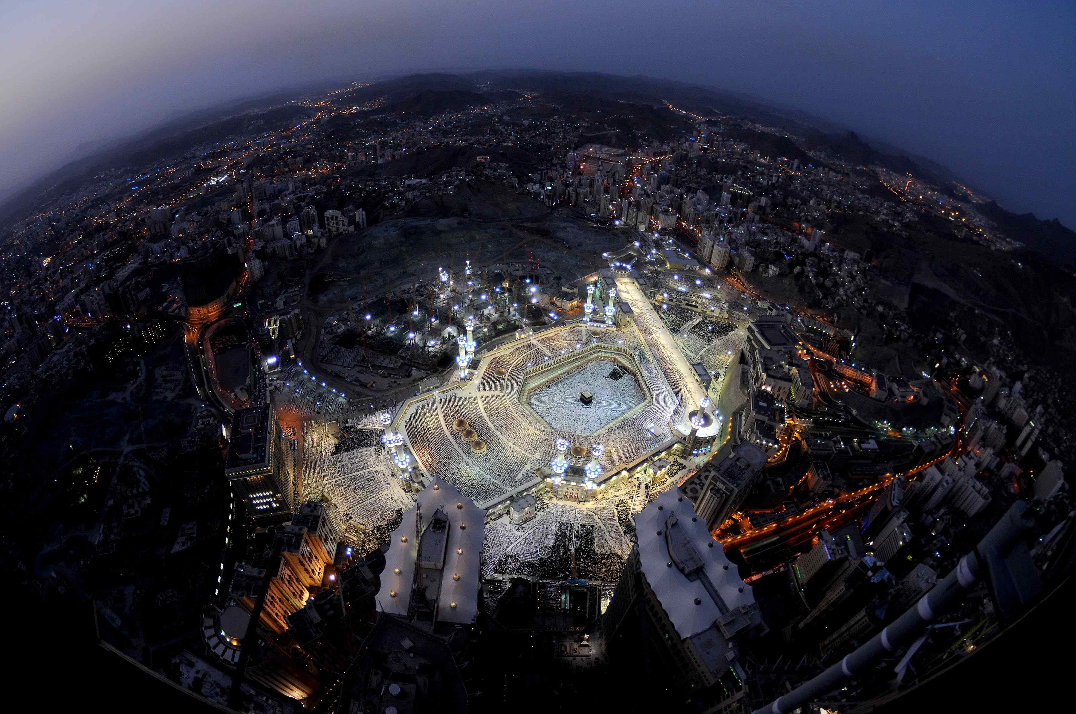 General 3600x2391 cityscape aerial view lights Makkah mosque Islam