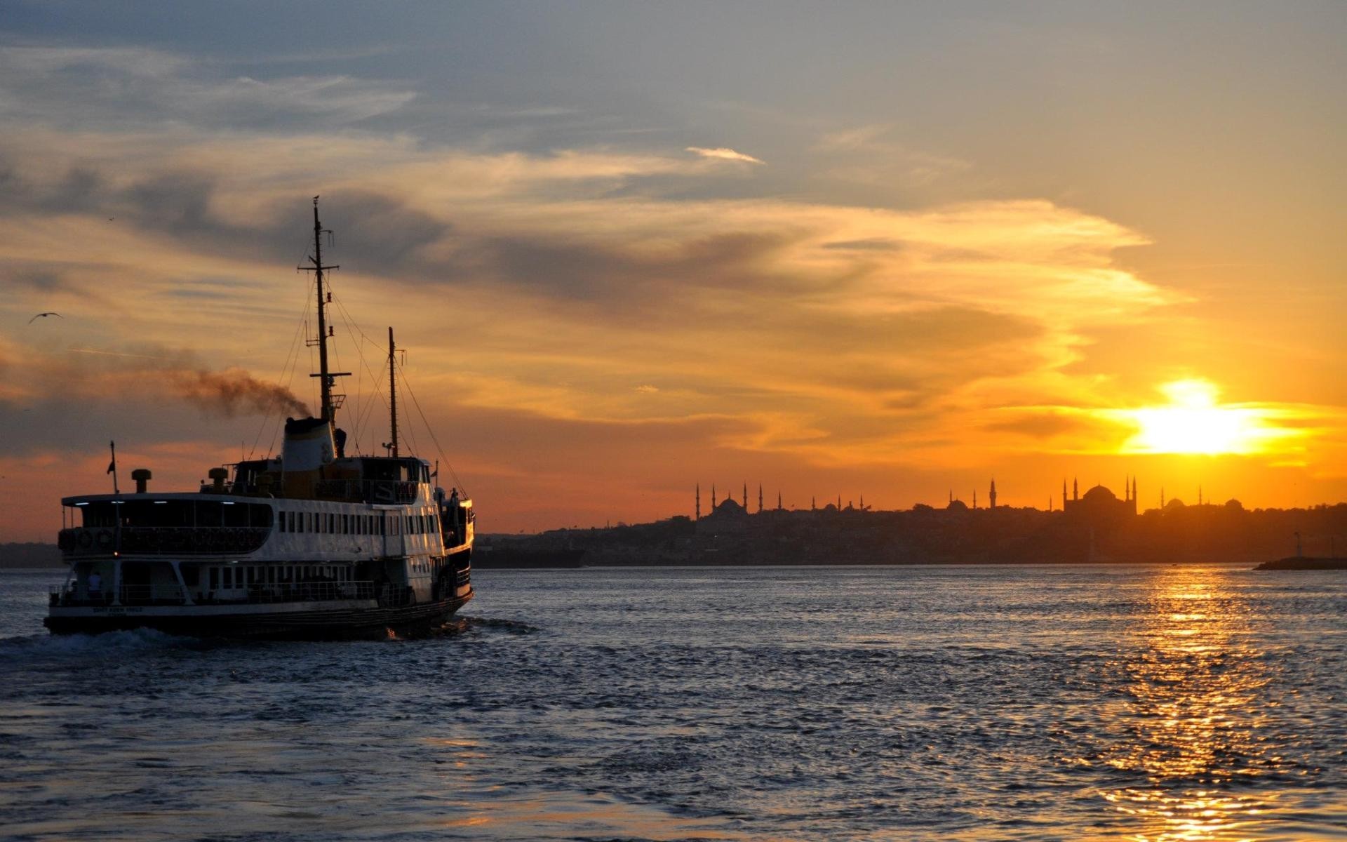 General 1920x1200 Bosphorus ship Istanbul mosque sunset silhouette vehicle sky sunlight low light