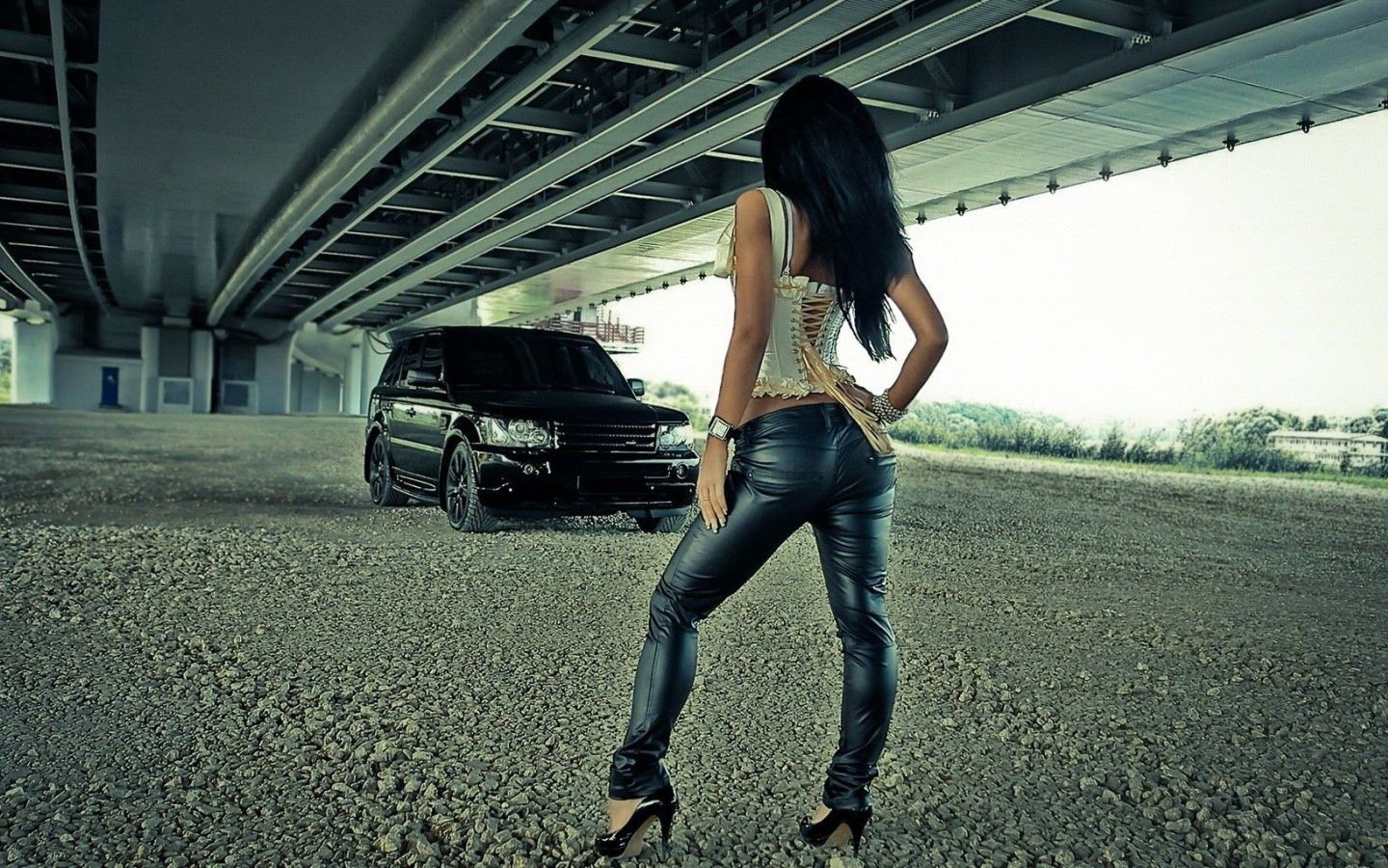 People 1440x900 car women Land Rover Range Rover Sport under bridge black cars SUV corset hands on hips high heels tight clothing women with cars vehicle ass standing heels black heels black hair wristwatch model
