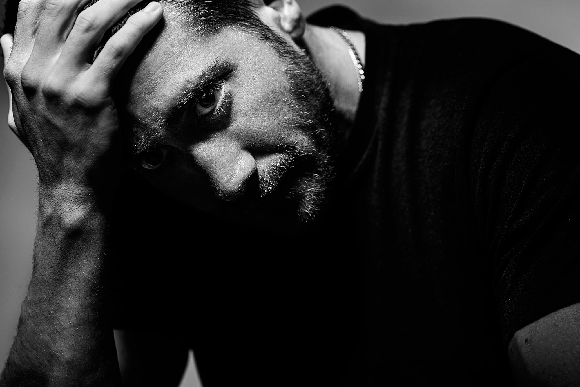 People 2000x1333 men Jake Gyllenhaal actor dark black depressing